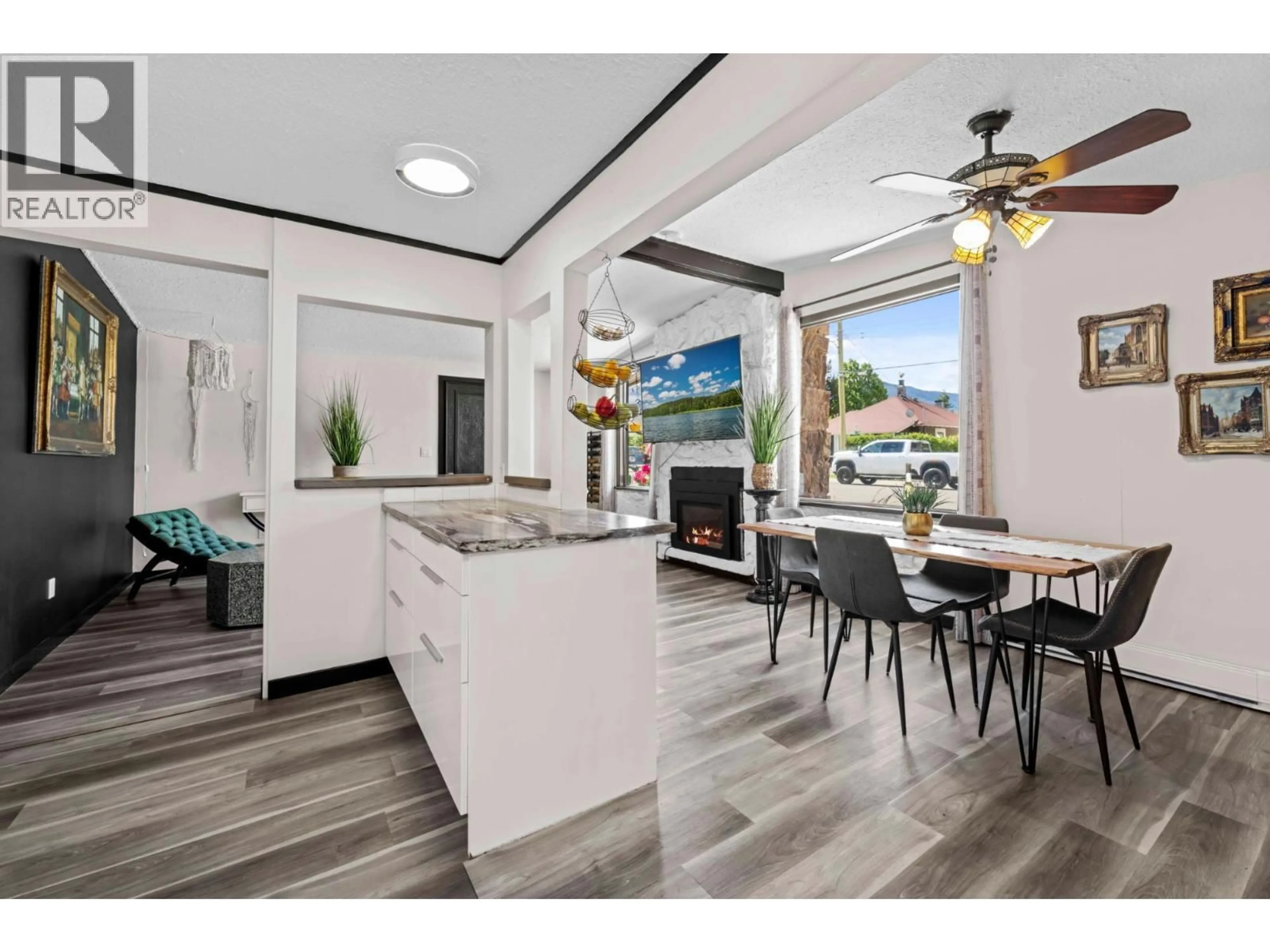 Open concept kitchen, unknown for 1751 GRANITE AVENUE, Merritt British Columbia V1K1B8