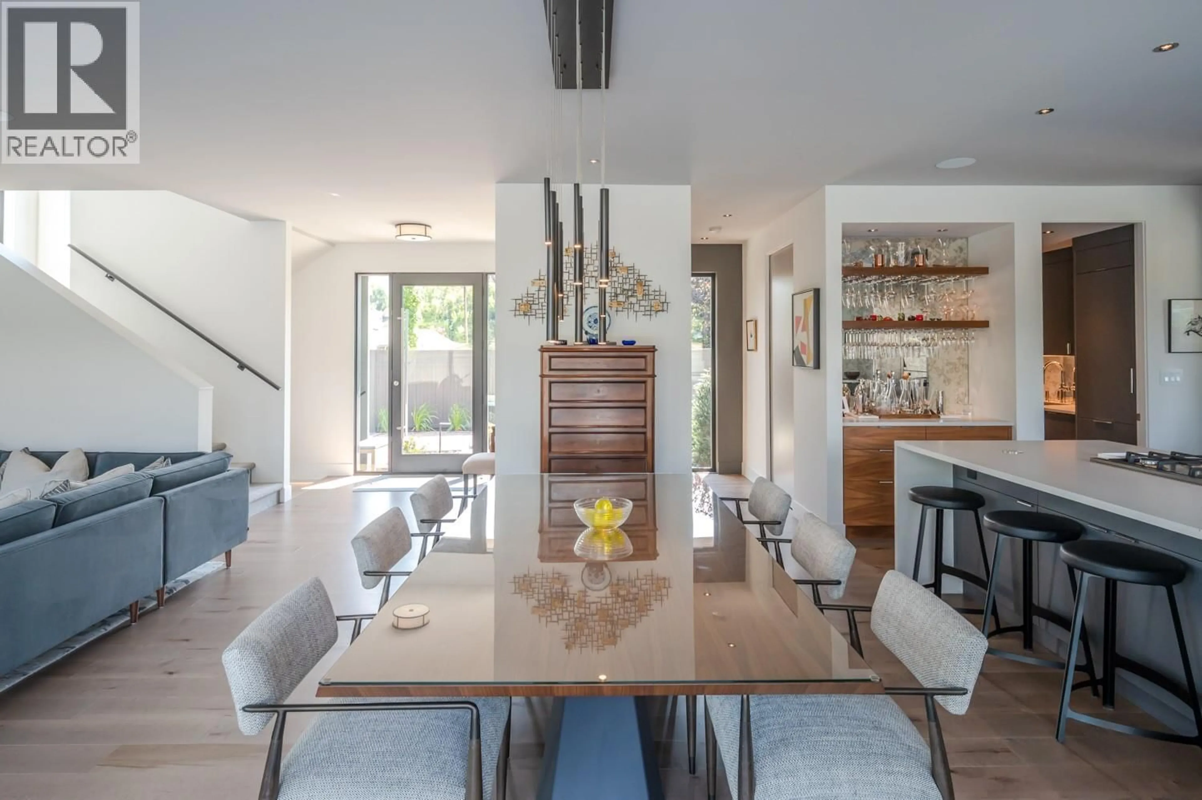 Dining room, unknown for 681 VANCOUVER AVENUE, Penticton British Columbia V2A1A4