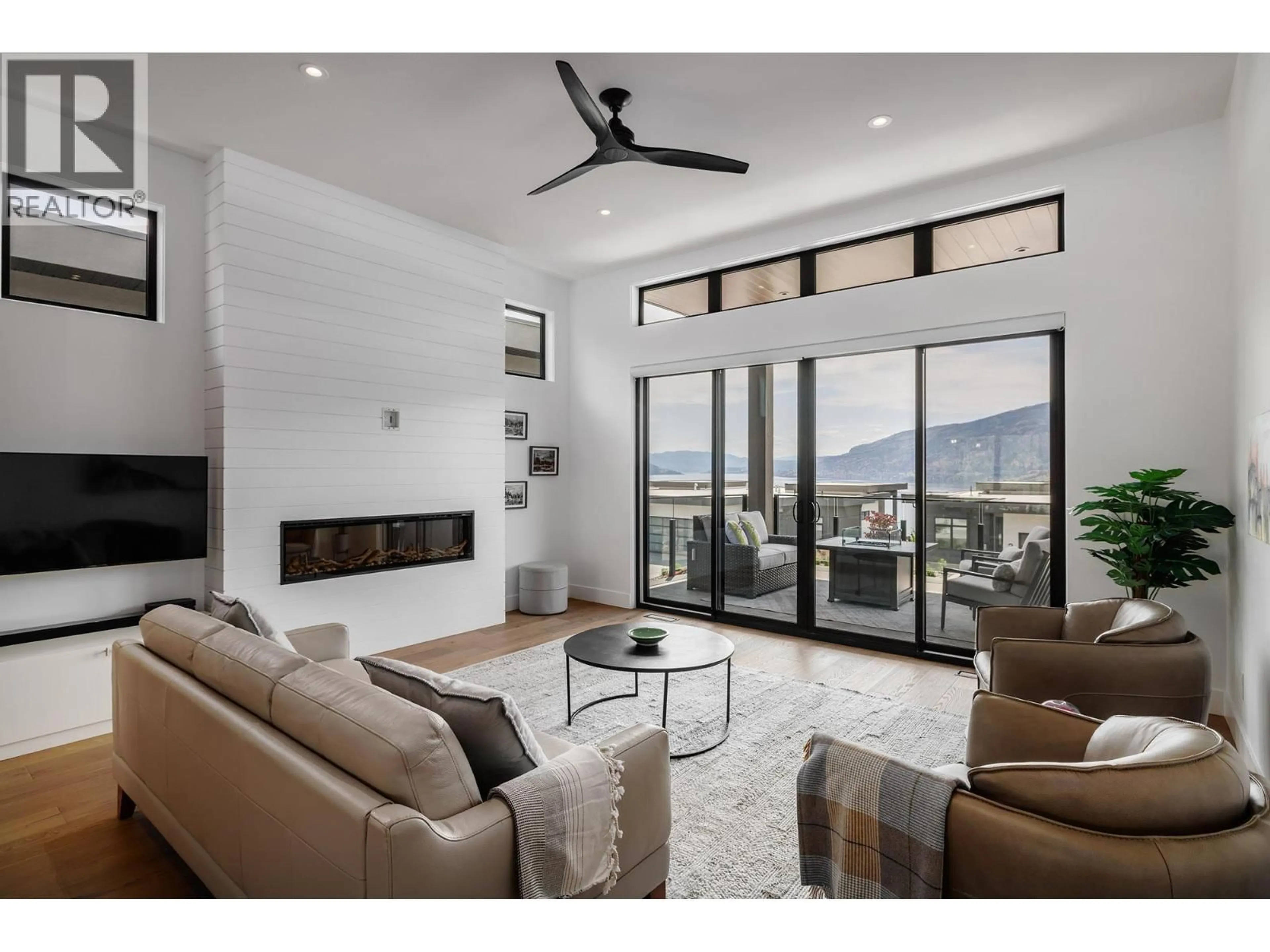 Living room with furniture, unknown for 22 - 9201 OKANAGAN CENTRE ROAD WEST, Lake Country British Columbia V4V0B8