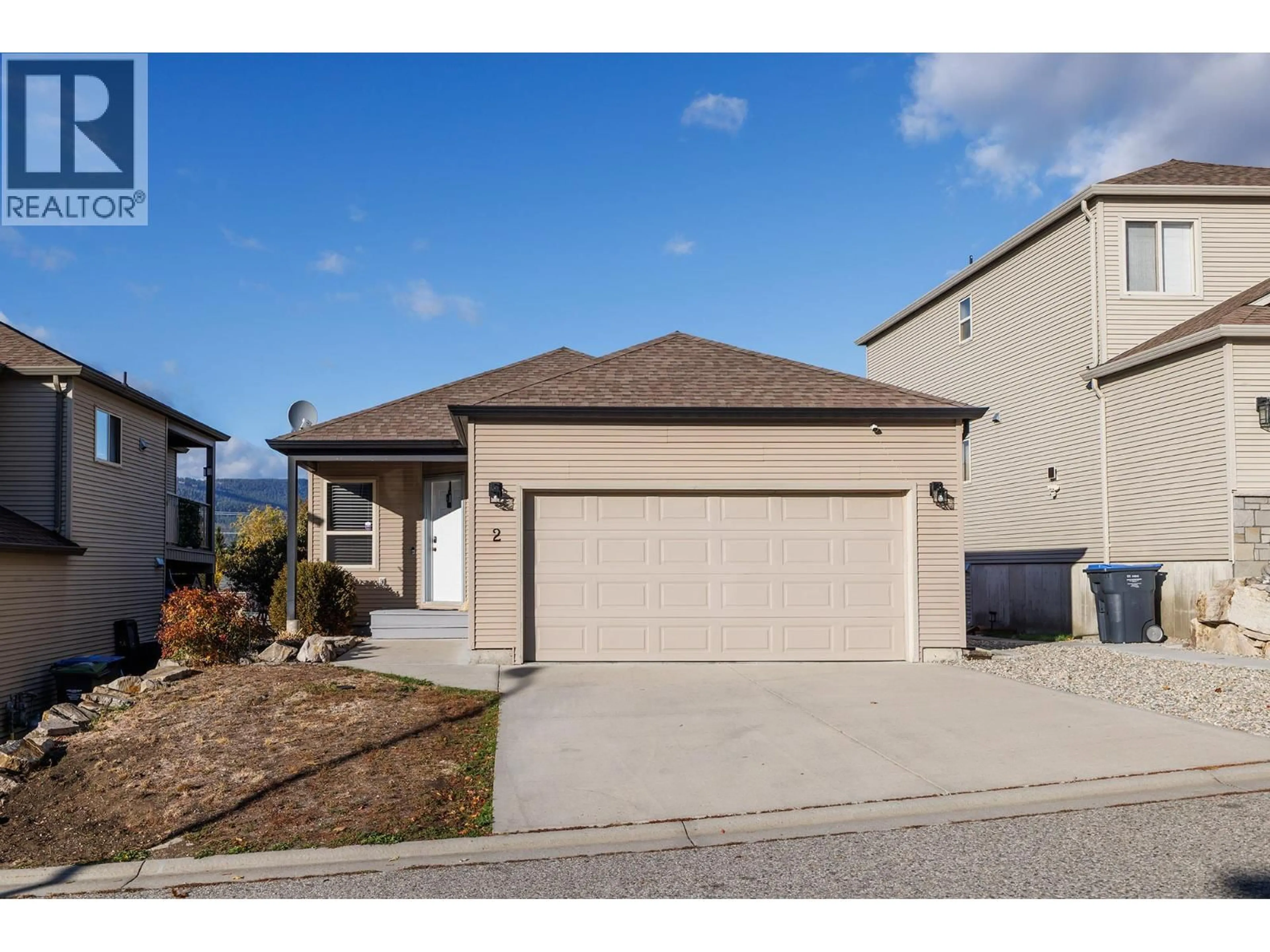 Home with vinyl exterior material, street for 2 - 11392 LODGE ROAD, Lake Country British Columbia V4V1X2