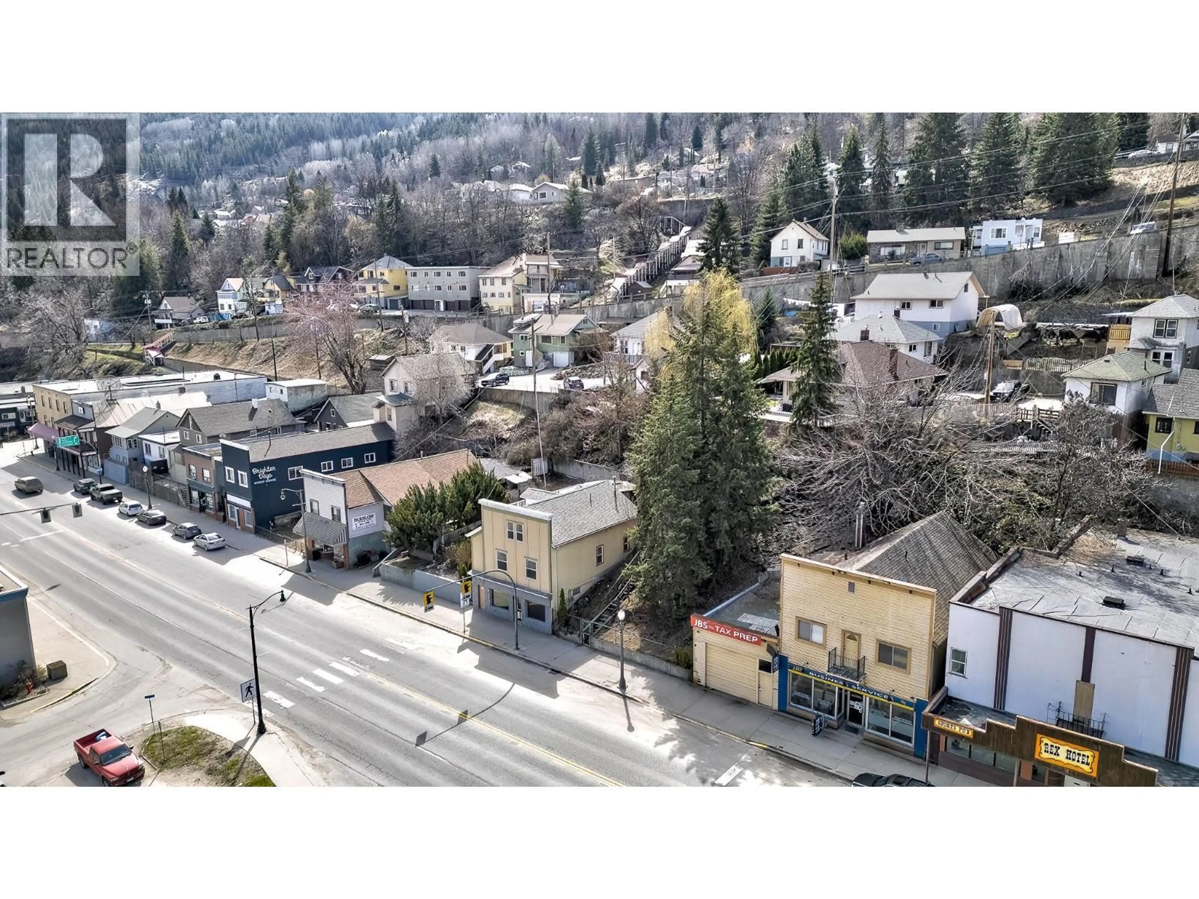 A pic from outside/outdoor area/front of a property/back of a property/a pic from drone, mountain view for 792 ROSSLAND AVENUE, Trail British Columbia V1R3N3