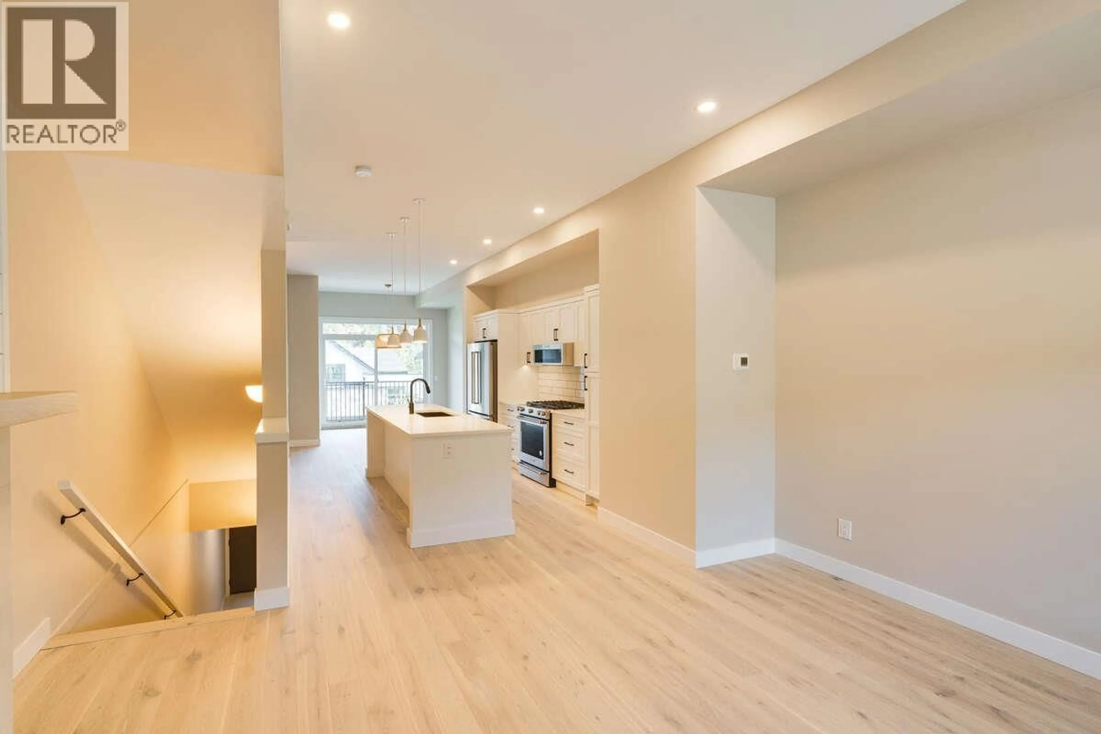 Open concept kitchen, unknown for 15 - 1550 UNION ROAD, Kelowna British Columbia V1V2W4