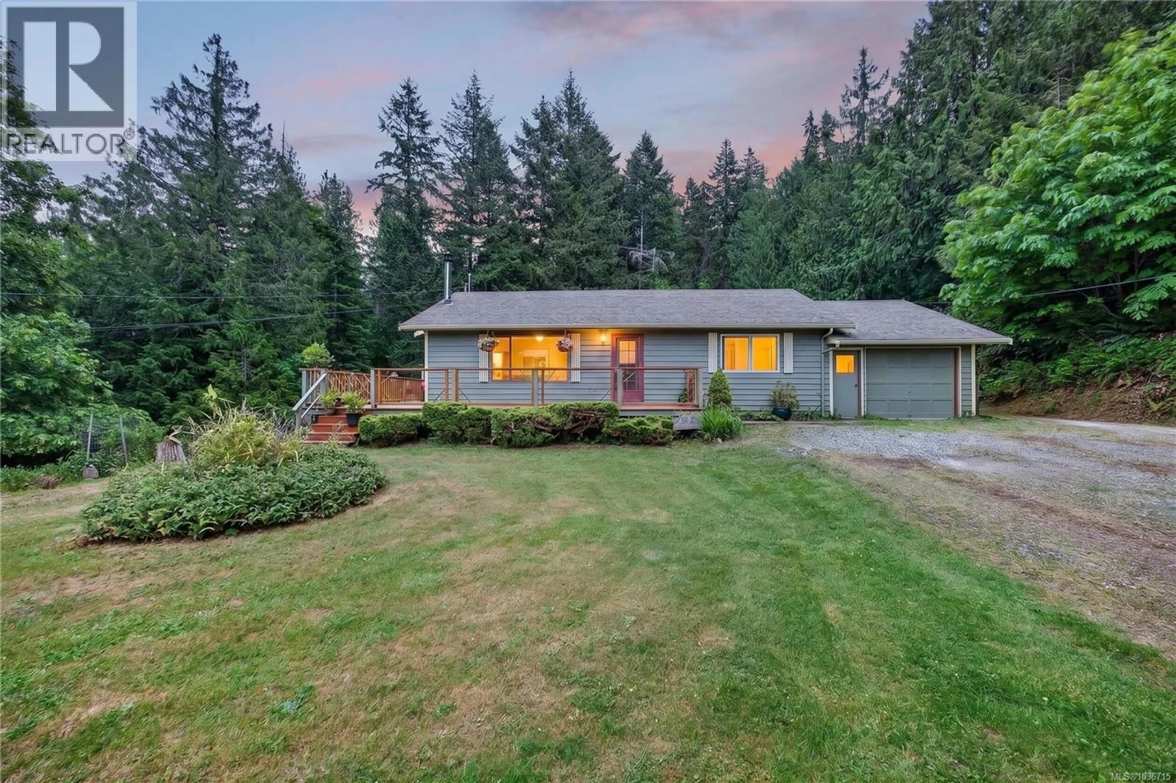A pic from outside/outdoor area/front of a property/back of a property/a pic from drone, unknown for 165 PALLOT WAY, Salt Spring British Columbia V8K2N5