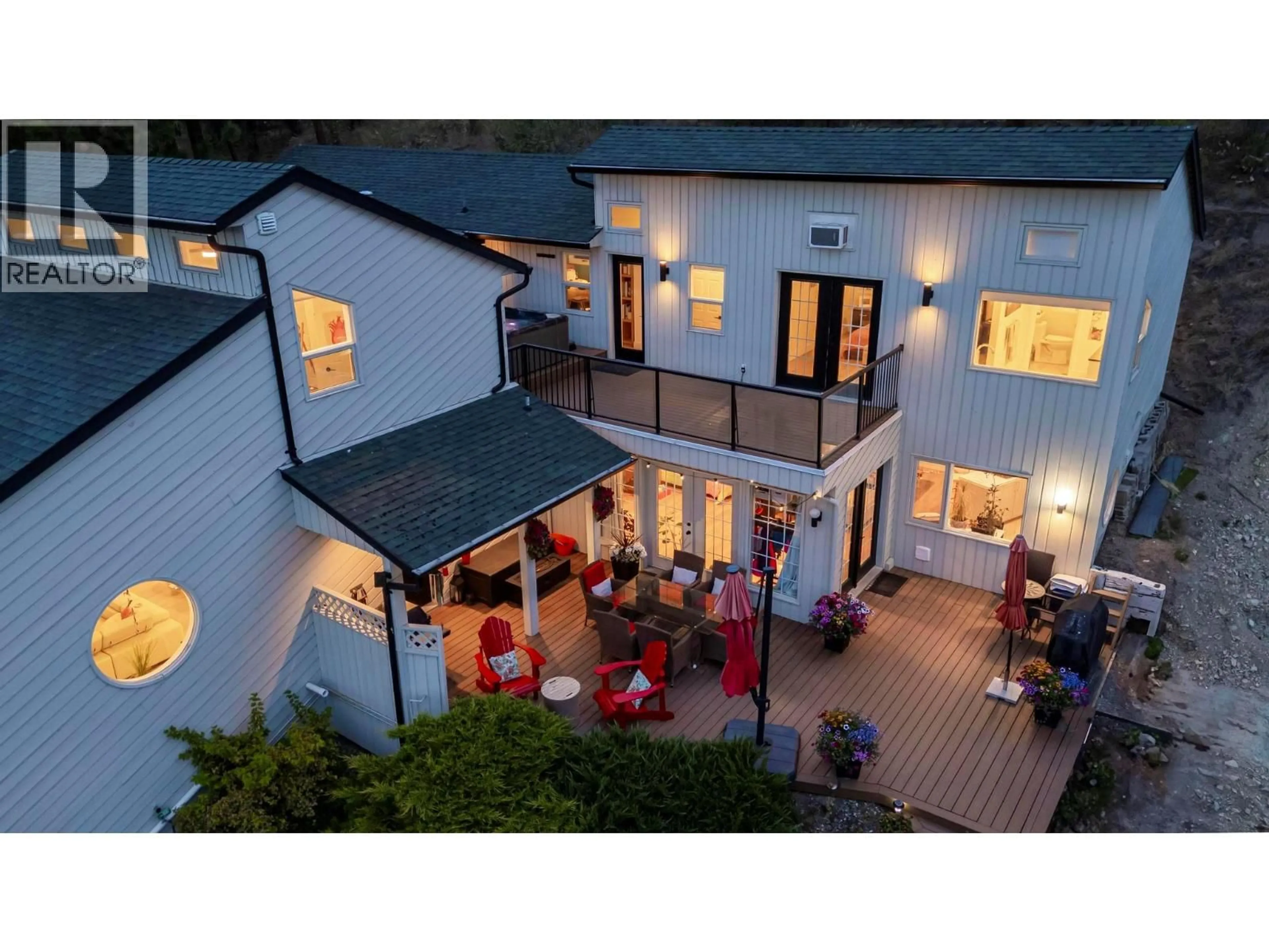 A pic from outside/outdoor area/front of a property/back of a property/a pic from drone, street for 2266 OMINECA PLACE, Kelowna British Columbia V1V1H7