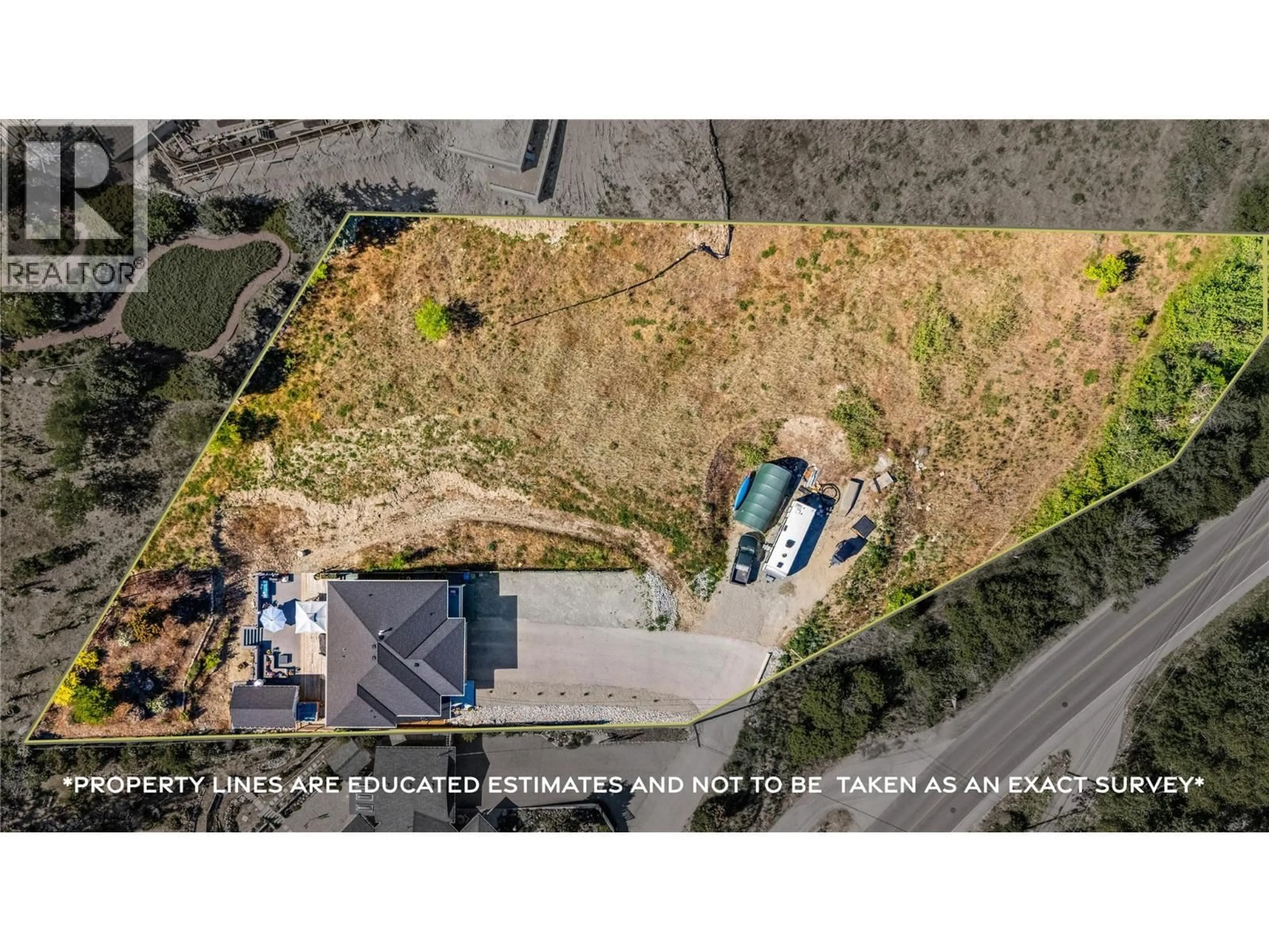 A pic from outside/outdoor area/front of a property/back of a property/a pic from drone, unknown for 4622 PRINCETON AVENUE, Peachland British Columbia V0H1X7
