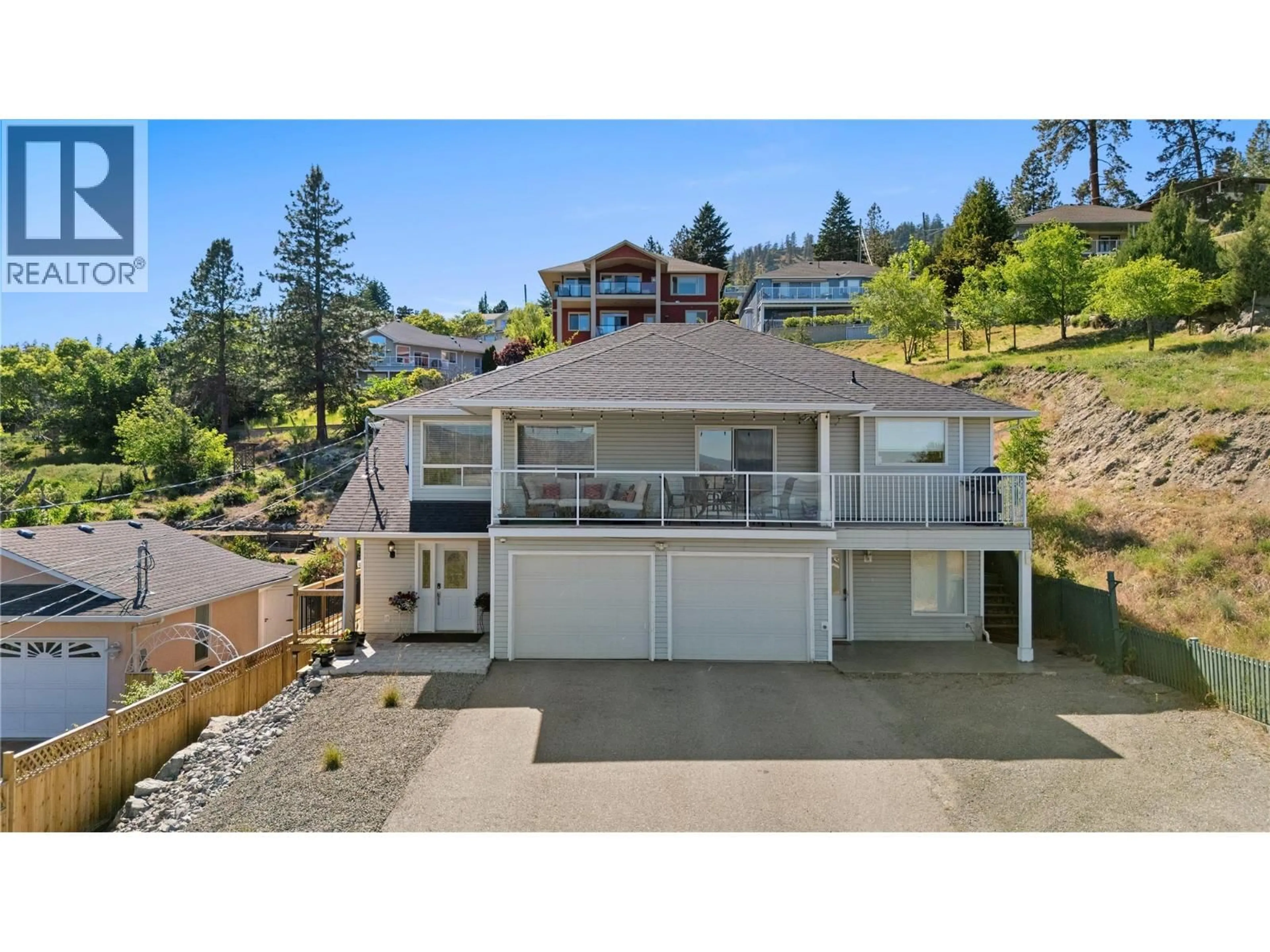 A pic from outside/outdoor area/front of a property/back of a property/a pic from drone, water/lake/river/ocean view for 4622 PRINCETON AVENUE, Peachland British Columbia V0H1X7
