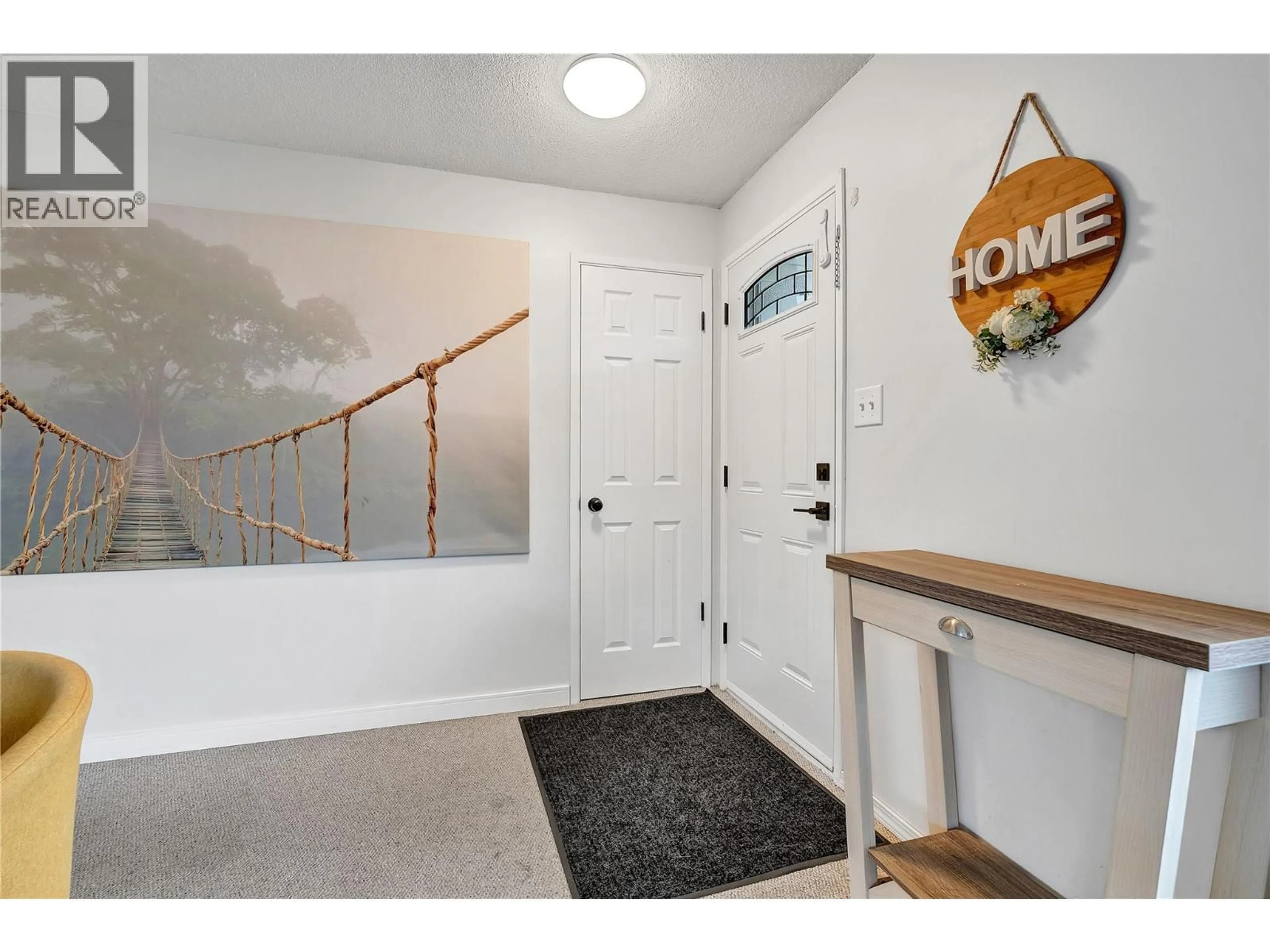Indoor entryway for 1261 NAISH DRIVE, Penticton British Columbia V2A3B4