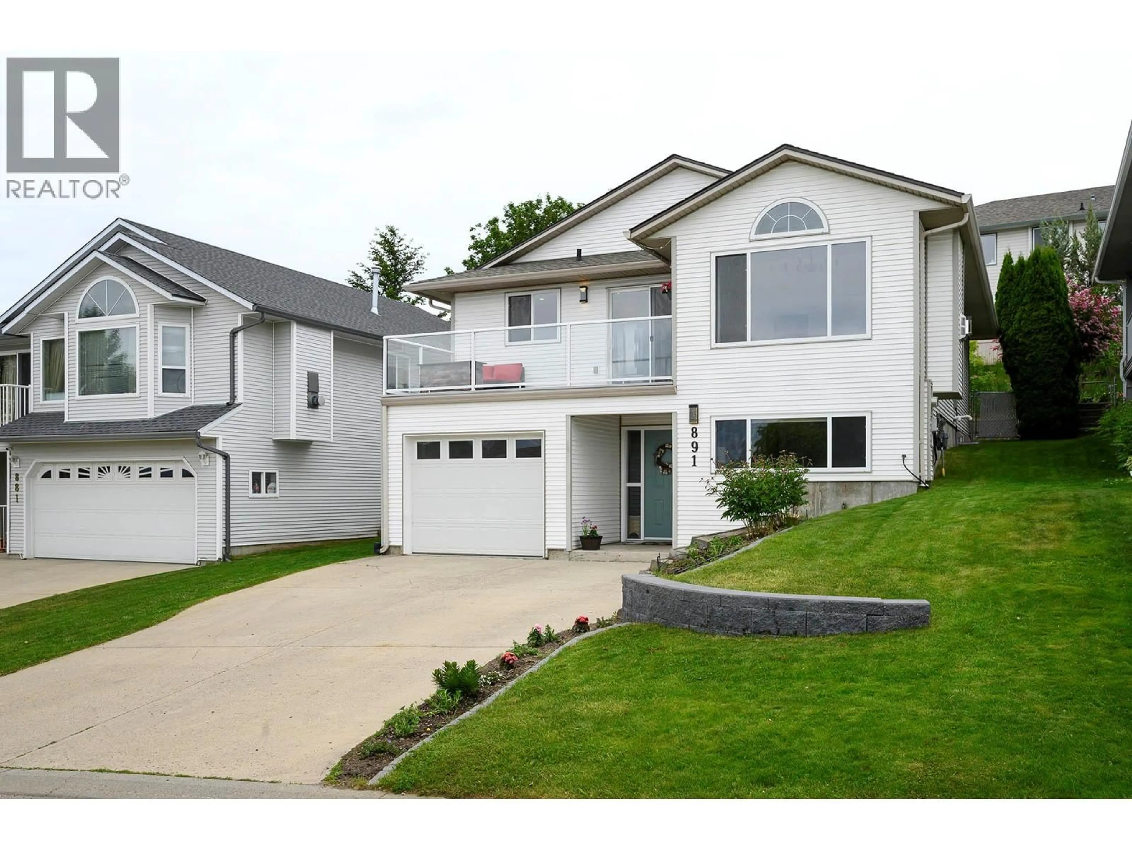 Home with vinyl exterior material, street for 891 REGENT CRESCENT, Kamloops British Columbia V1S1X1