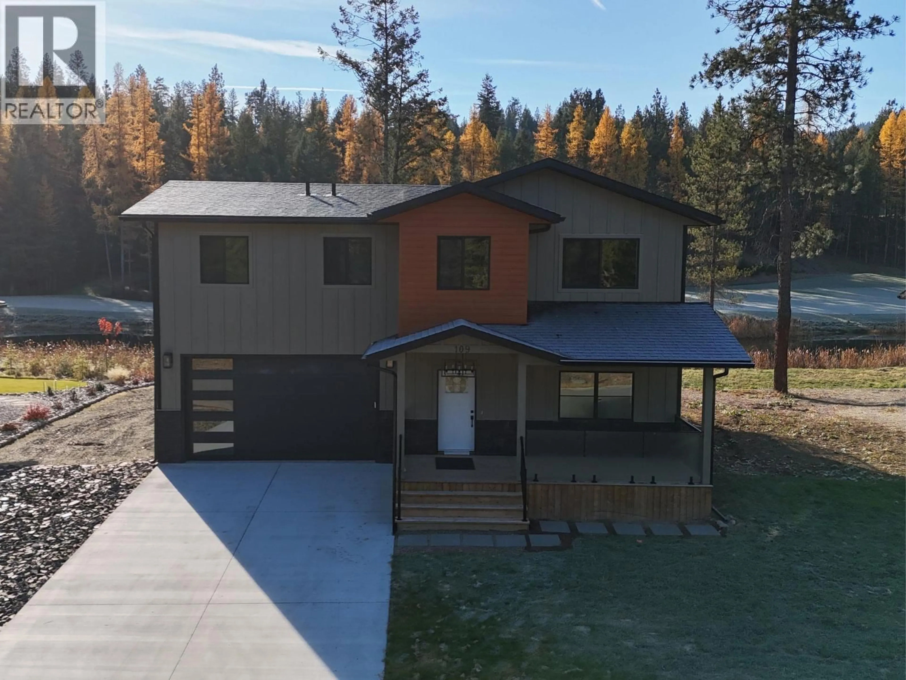 A pic from outside/outdoor area/front of a property/back of a property/a pic from drone, water/lake/river/ocean view for 109 RIVER DRIVE, Cranbrook British Columbia V1C0C6