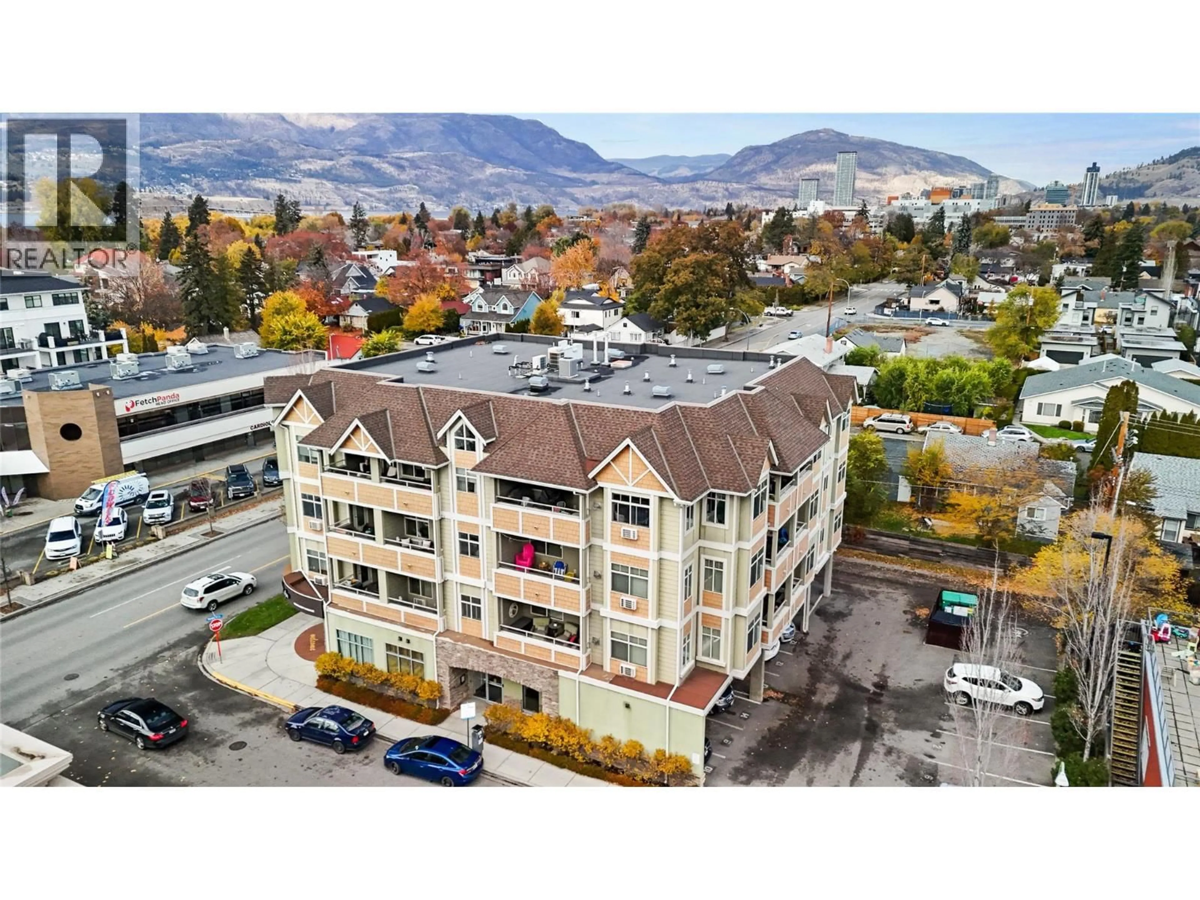 A pic from outside/outdoor area/front of a property/back of a property/a pic from drone, mountain view for 302 - 538 MCKAY AVENUE, Kelowna British Columbia V1Y5A8