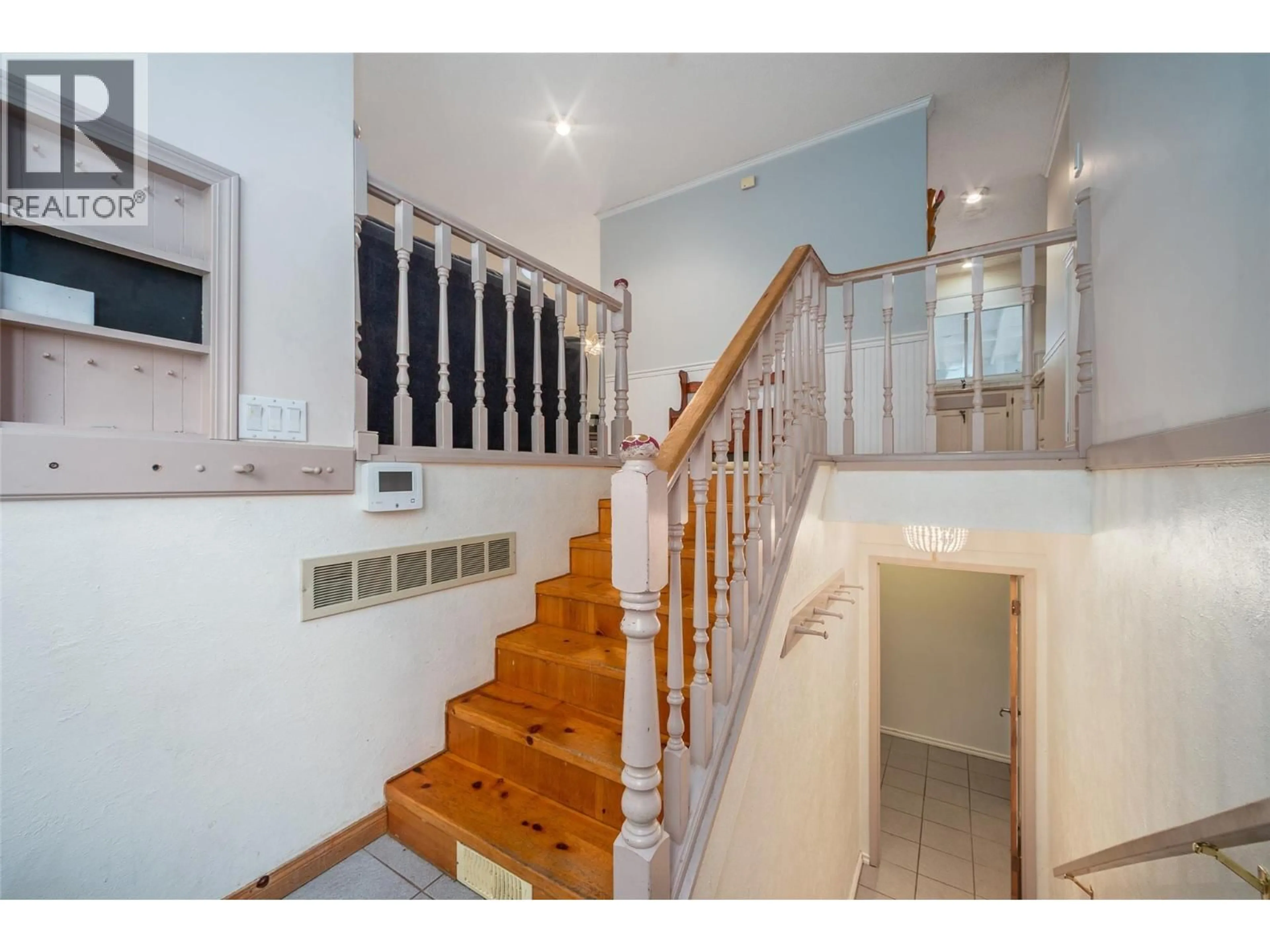 Unknown for 1012 33 AVENUE, Vernon British Columbia V1T6R7