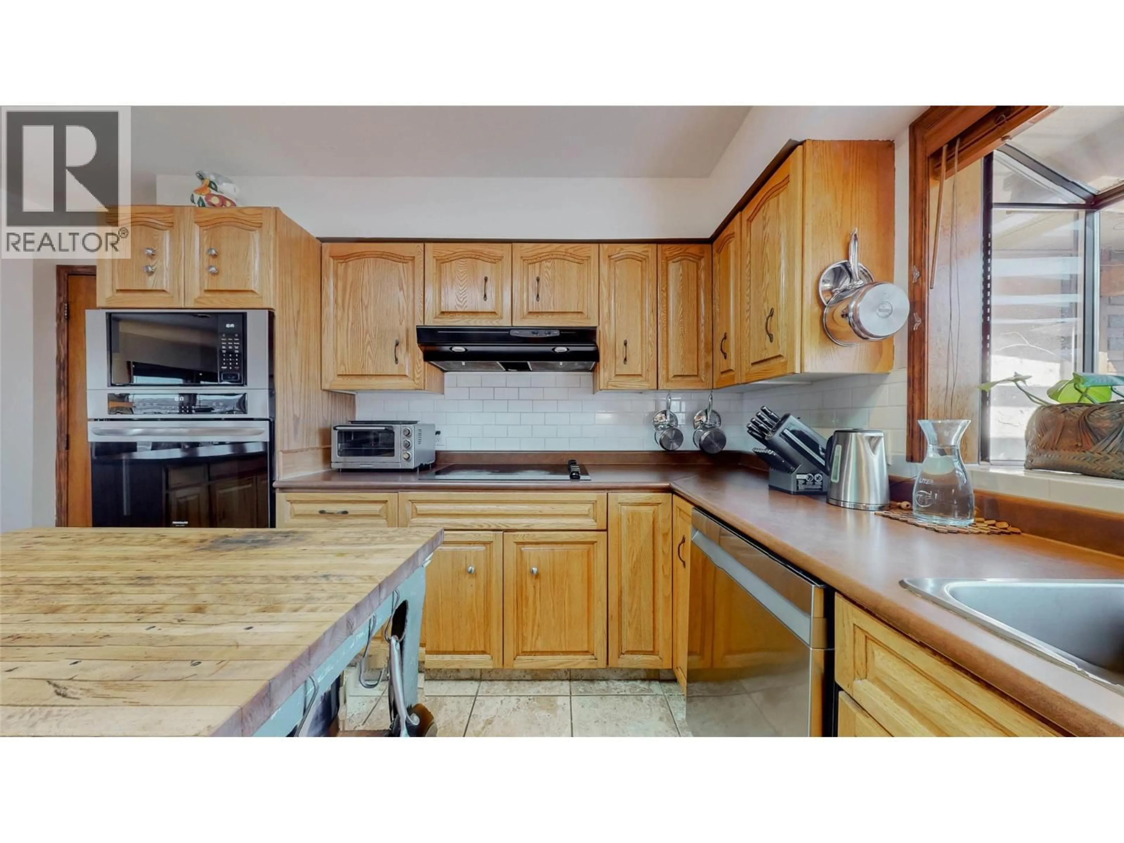 Standard kitchen, unknown for 6940 MOUNTAINVIEW DRIVE, Oliver British Columbia V0H1T0