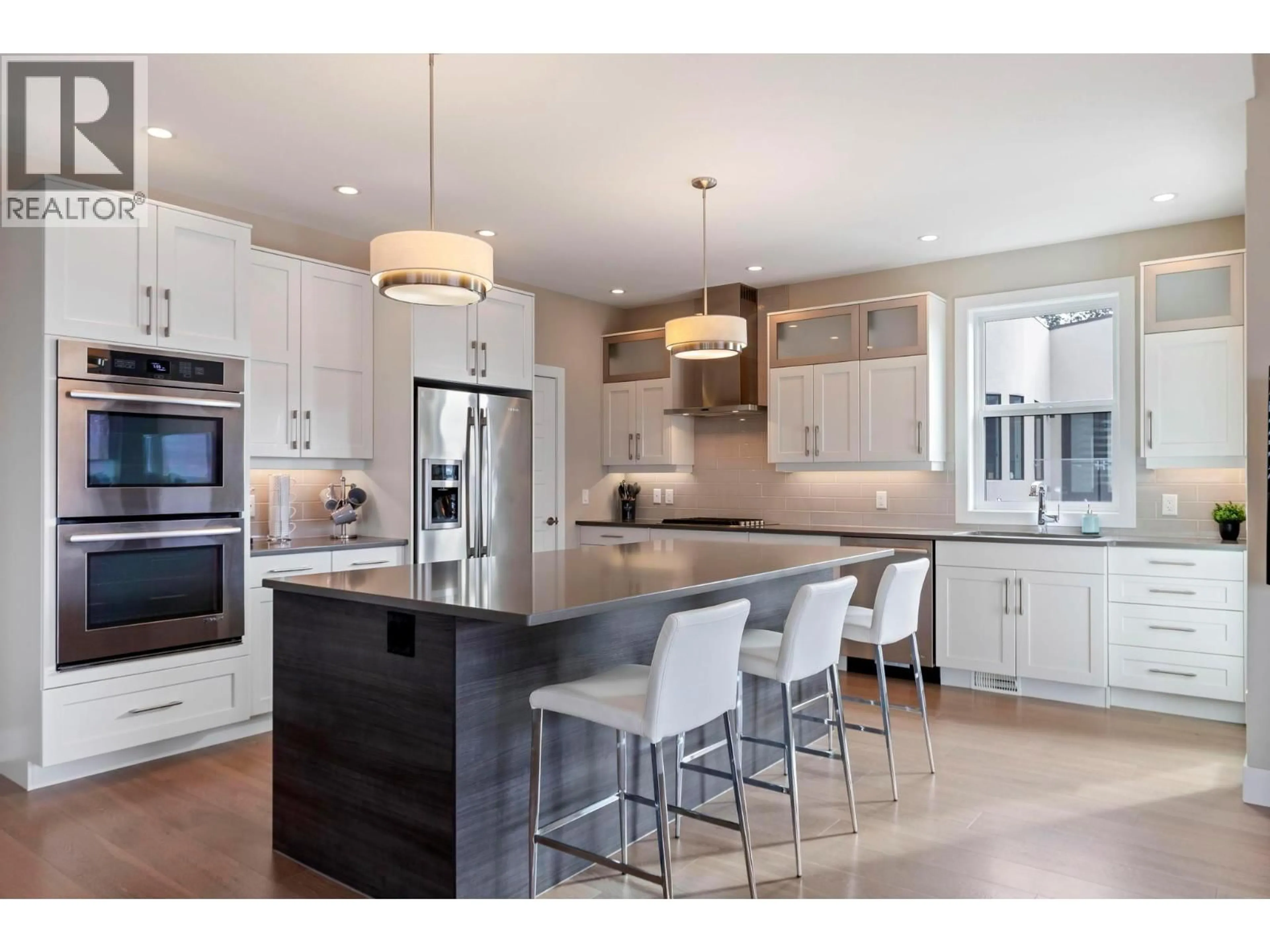 Contemporary kitchen, unknown for 1673 TRAVERTINE DRIVE, Lake Country British Columbia V4V2T4