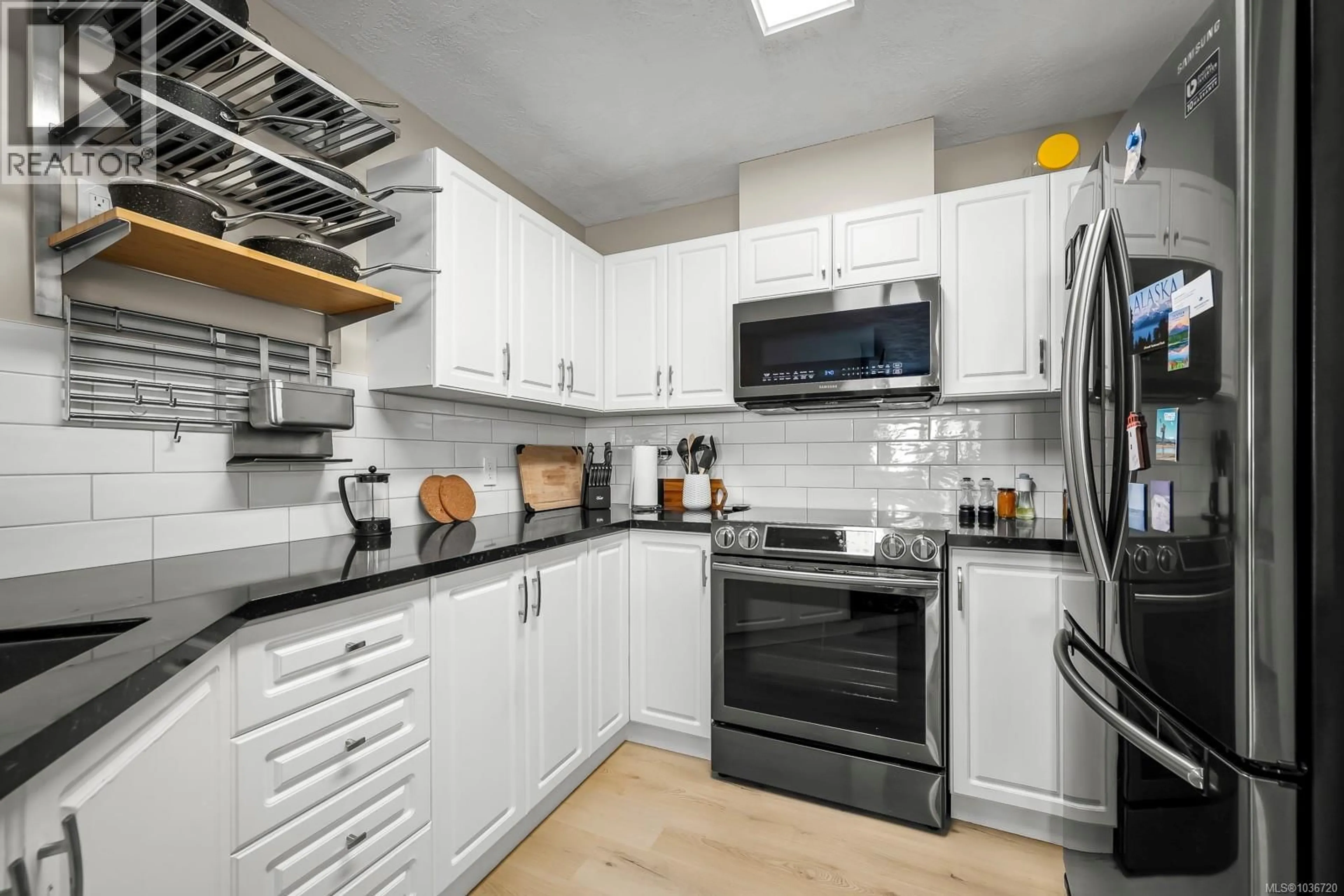 Standard kitchen, ceramic/tile floor for 203 - 4706 ALDERWOOD PLACE, Courtenay British Columbia V9N9A1