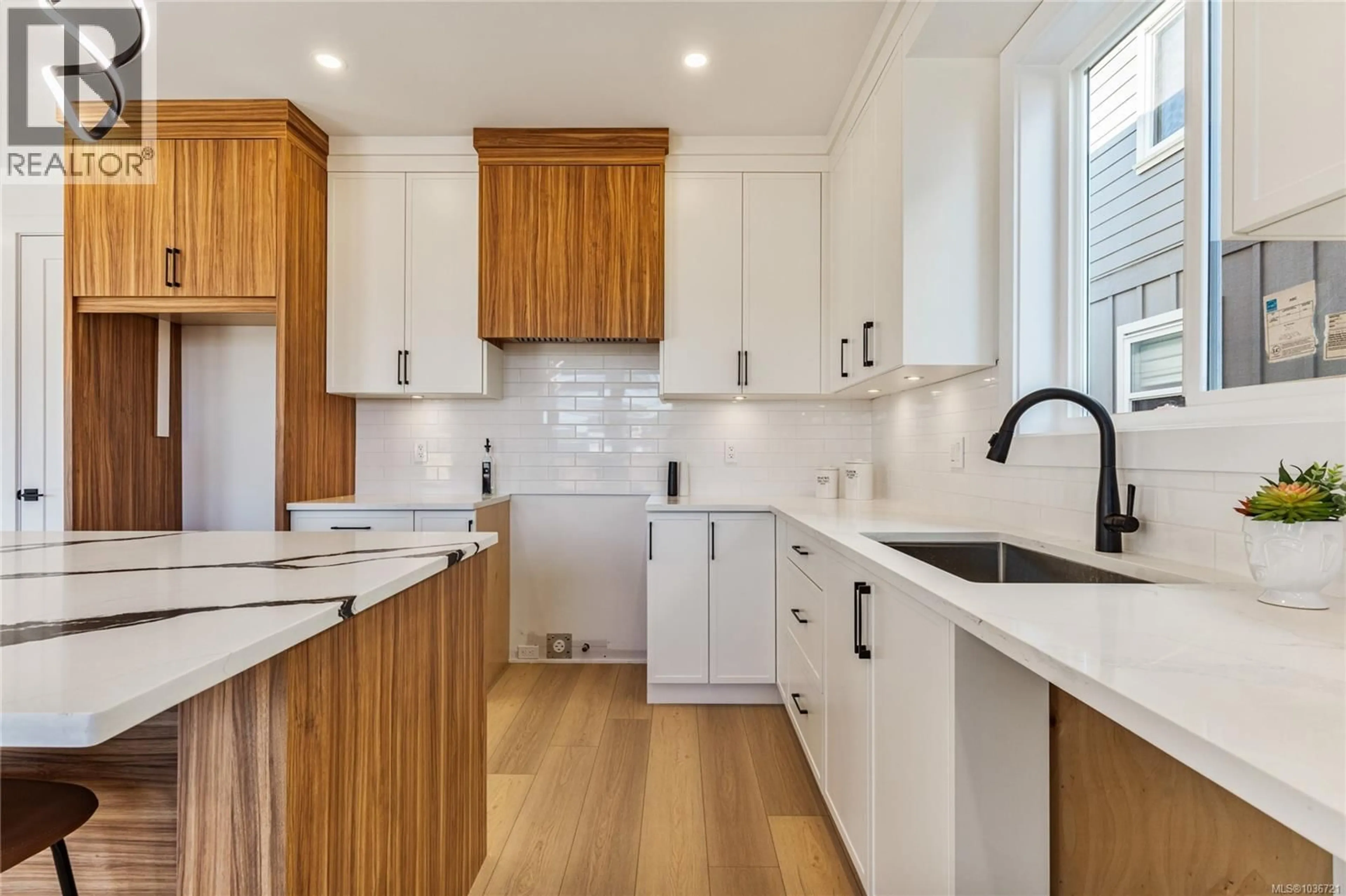 Open concept kitchen, unknown for 772 PLOVER COURT, Langford British Columbia V9B6Y6