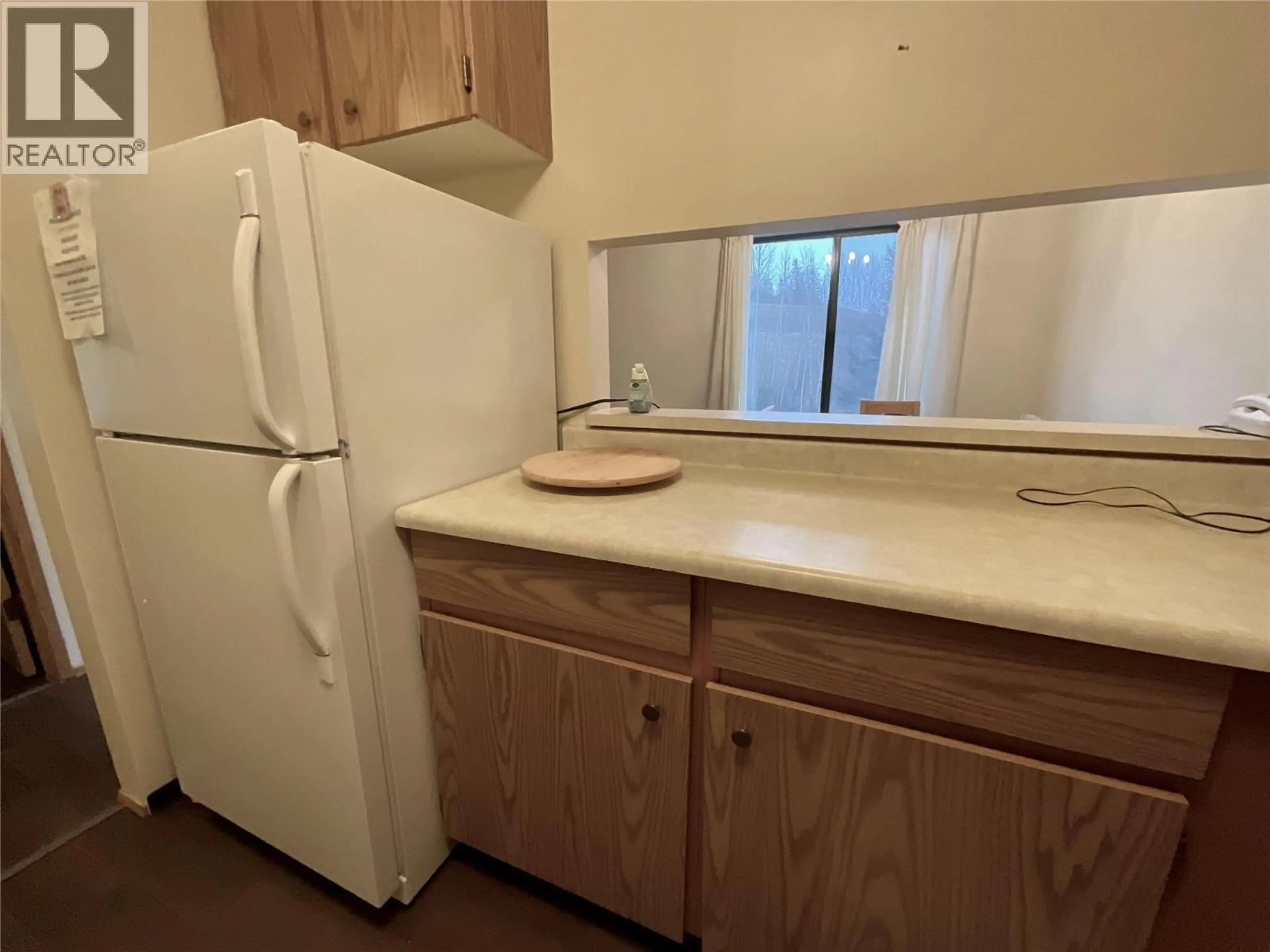 Standard kitchen, unknown for 301 - 185 CHAMBERLAIN CRESCENT, Tumbler Ridge British Columbia V0C2W0