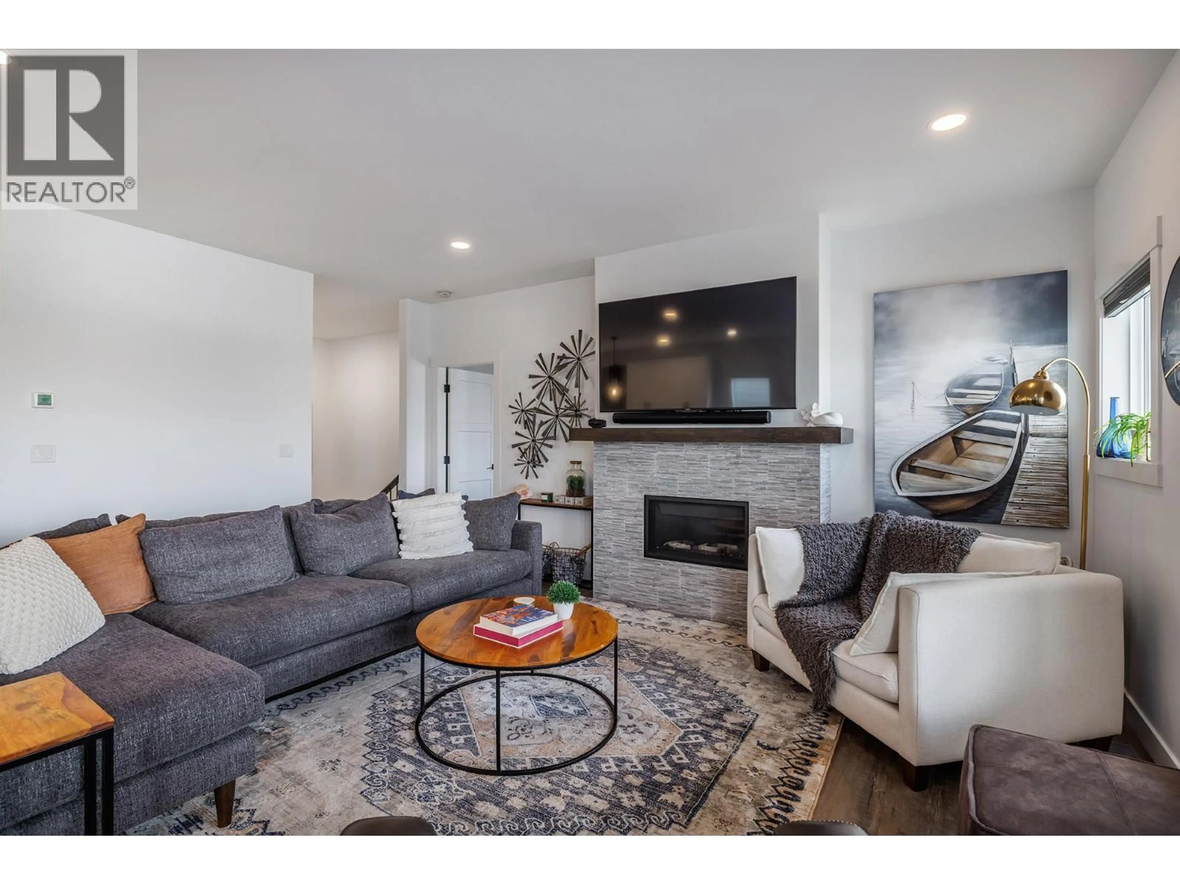 Living room with furniture, unknown for 125 - 7760 OKANAGAN LANDING ROAD, Vernon British Columbia V1H1Z4