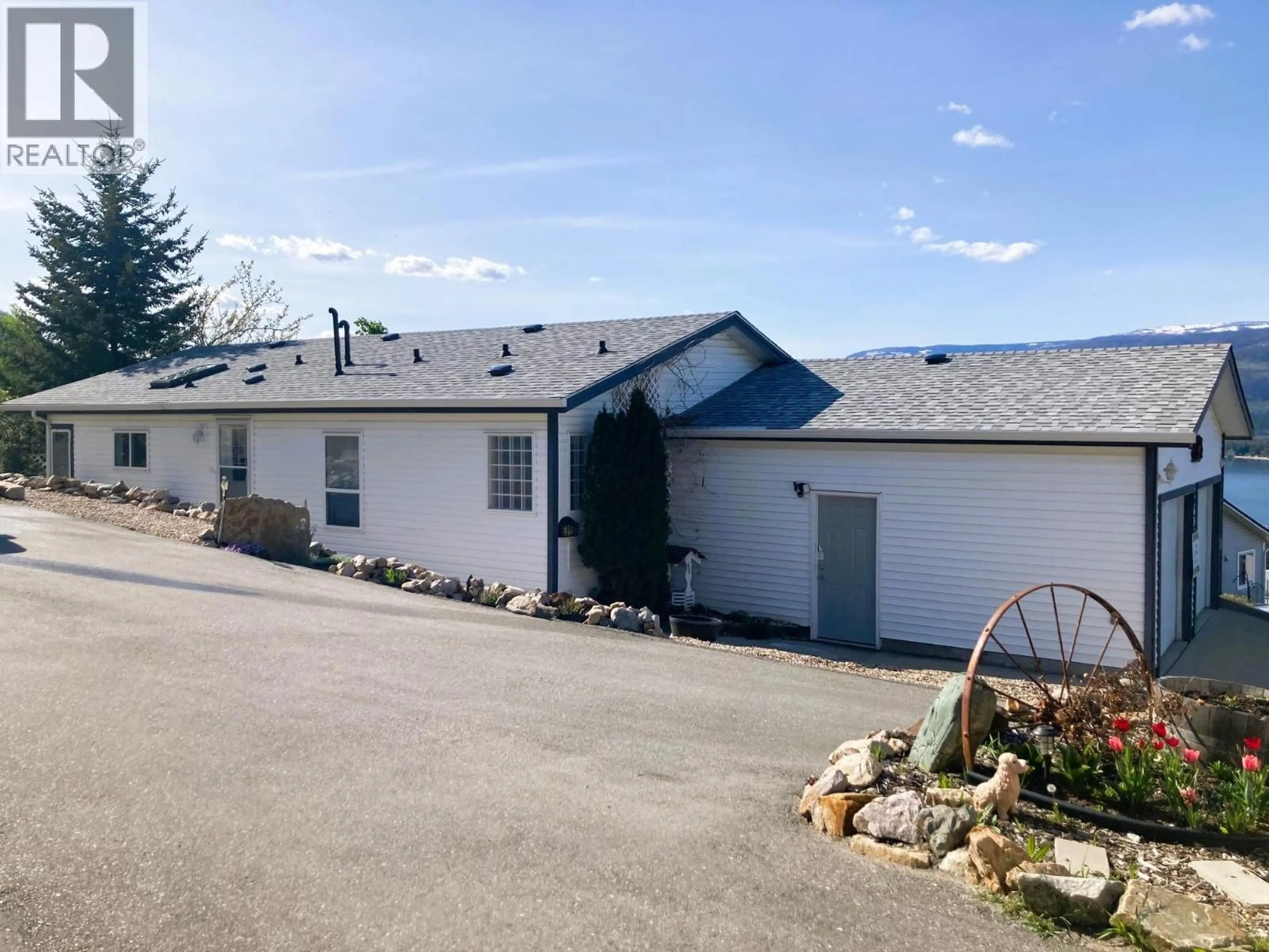 A pic from outside/outdoor area/front of a property/back of a property/a pic from drone, unknown for 63 - 1510 TRANS CANADA HIGHWAY, Sorrento British Columbia V0E2W2