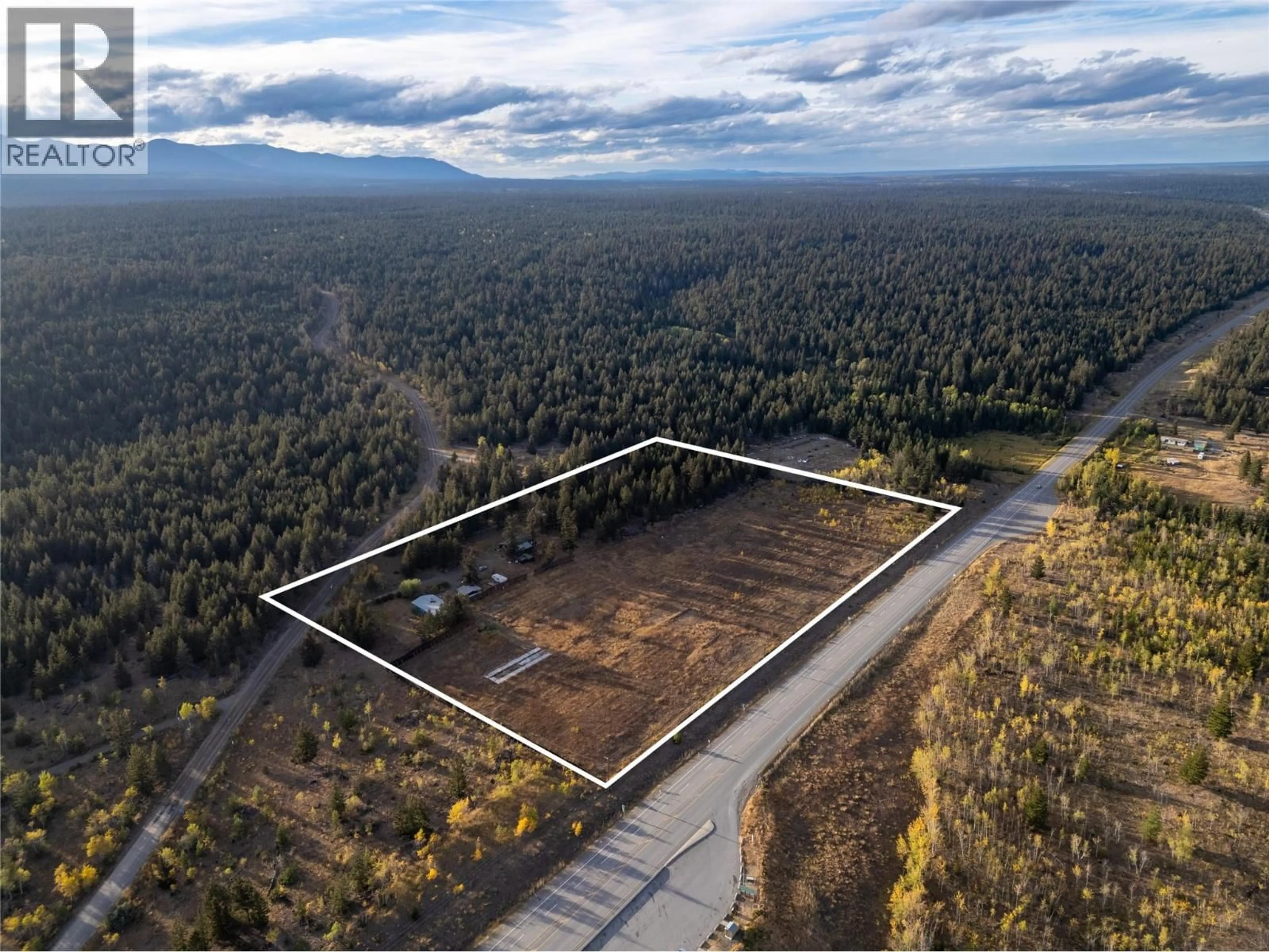 A pic from outside/outdoor area/front of a property/back of a property/a pic from drone, forest/trees view for 75 BIG BAR ROAD, Clinton British Columbia V0K1K0