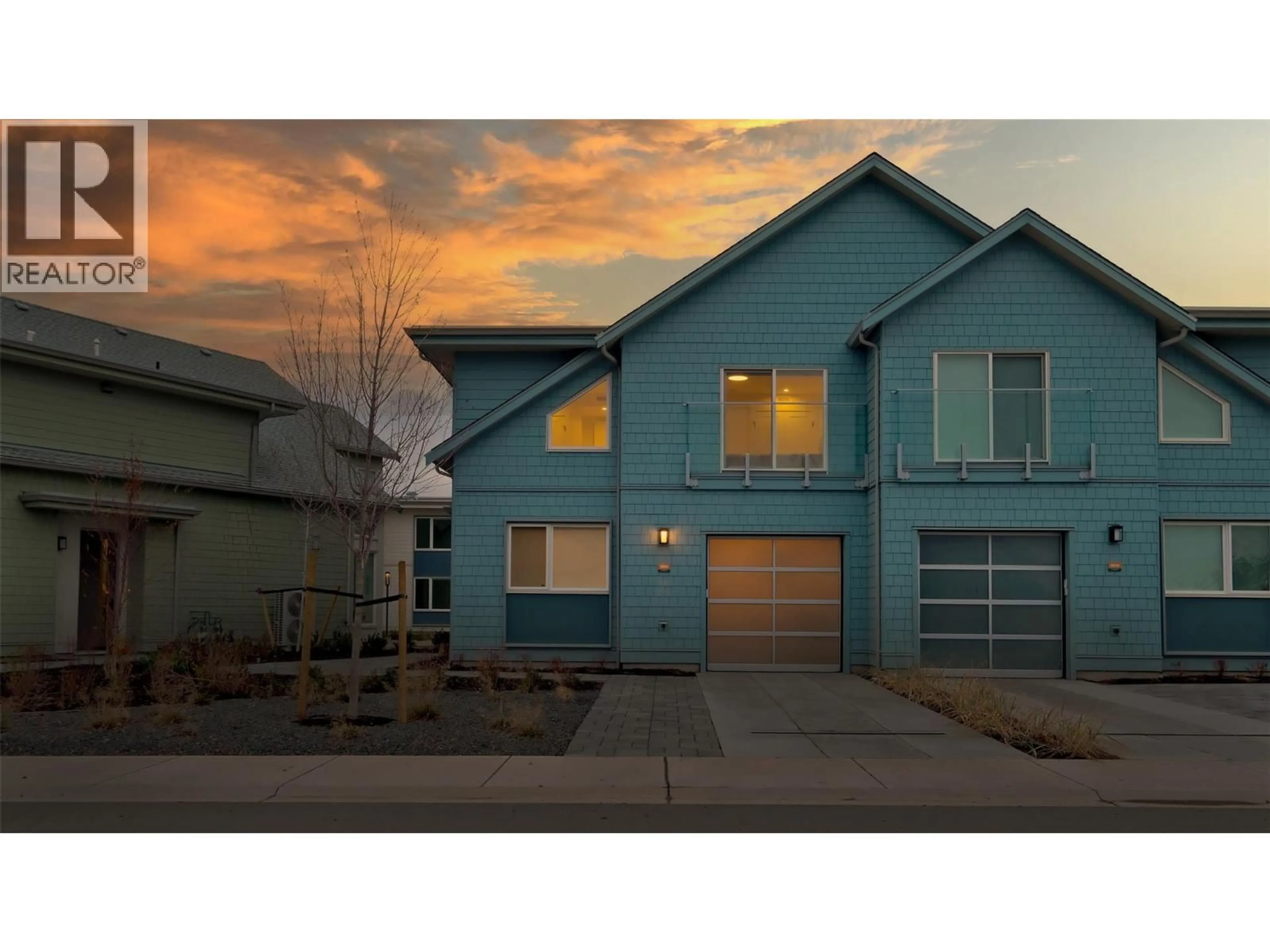 Home with vinyl exterior material, street for 3040 LANDRY CRESCENT, Summerland British Columbia V0H1Z9