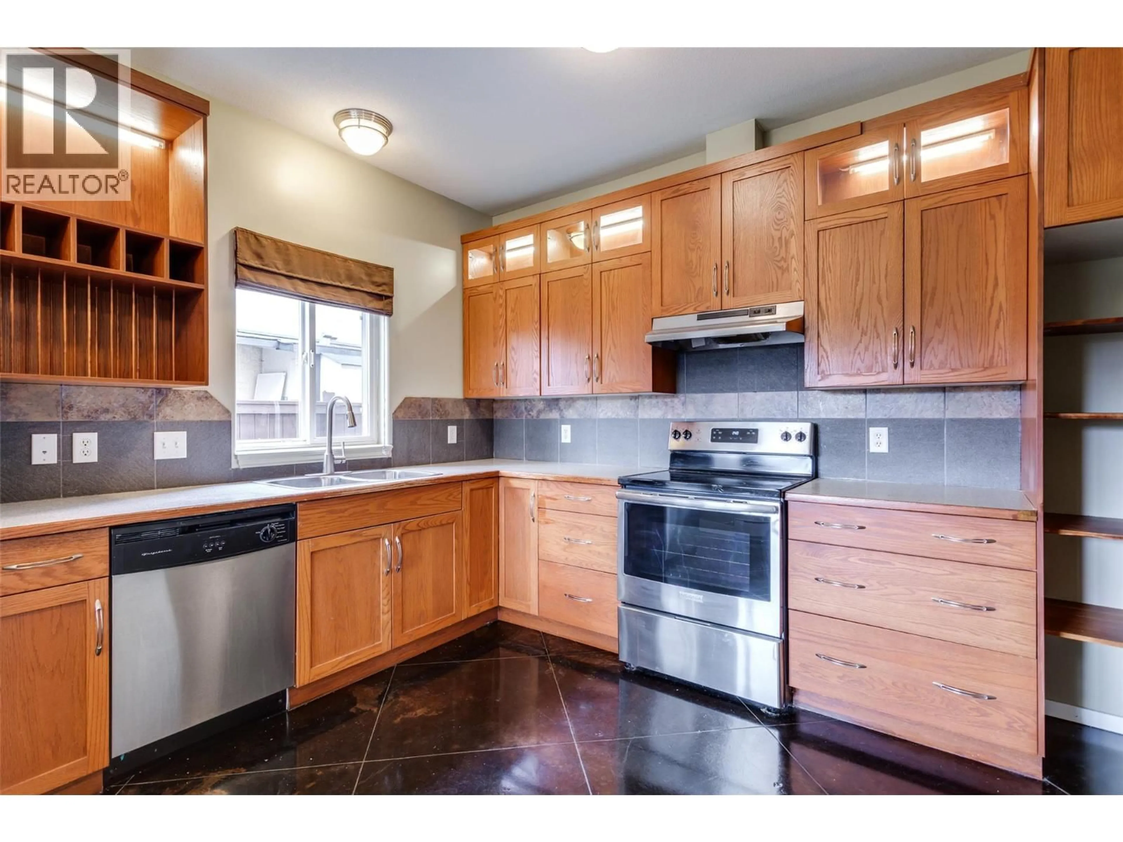 Open concept kitchen, unknown for 860 GLENWOOD AVENUE, Kelowna British Columbia V1Y5M5