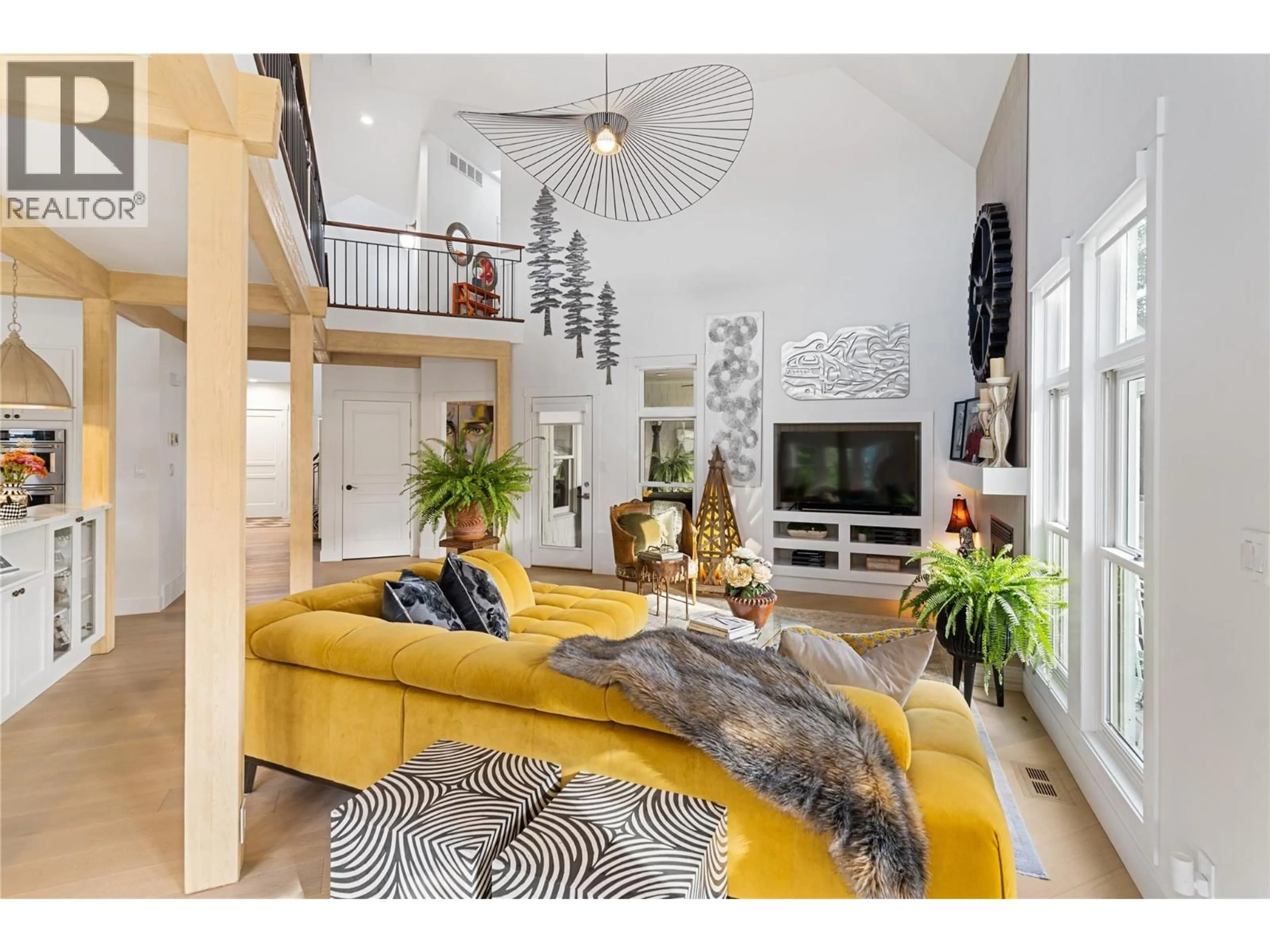 Living room with furniture, unknown for 2075 LILLOOET COURT, Kelowna British Columbia V1V1Y2