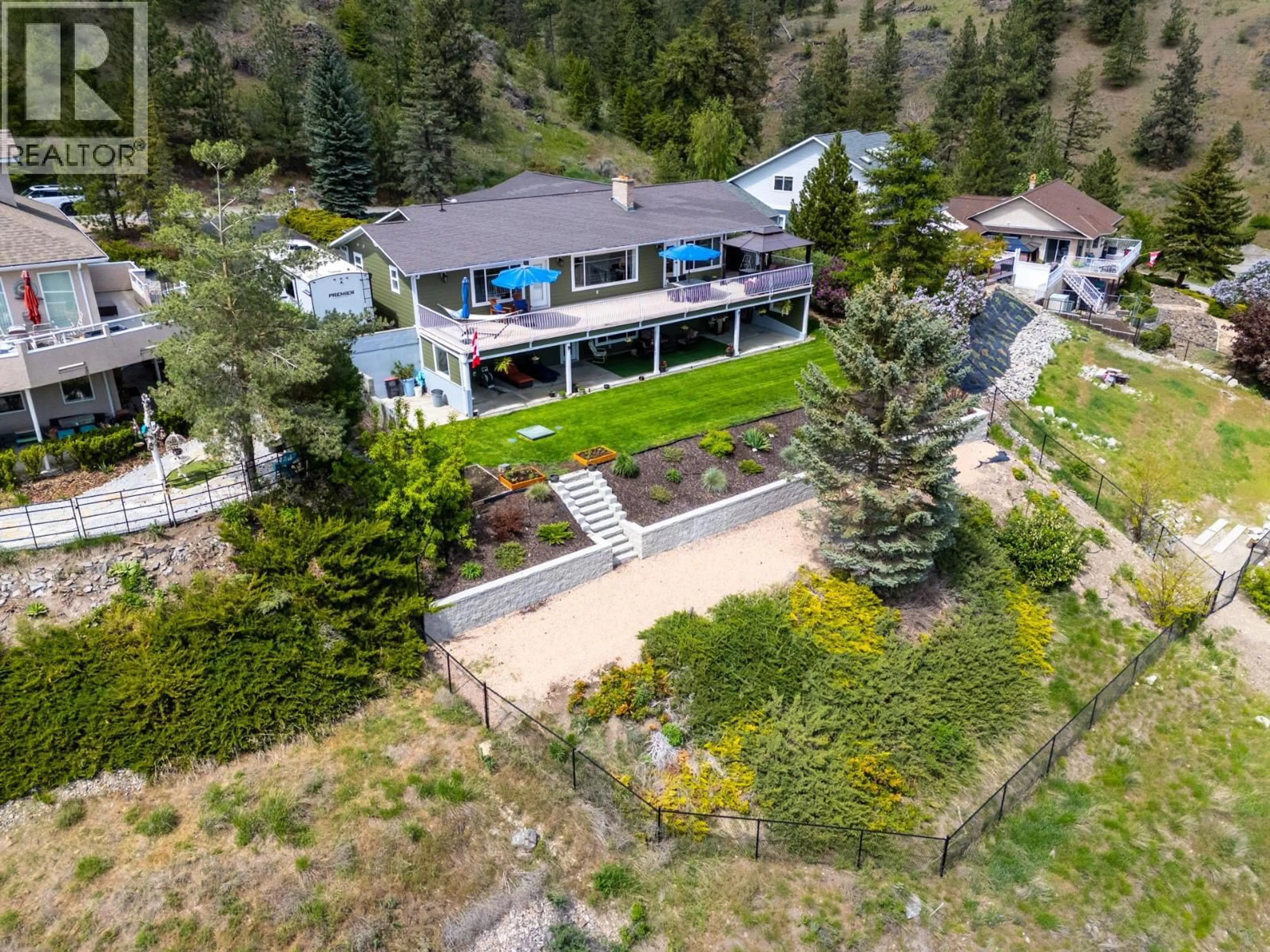 A pic from outside/outdoor area/front of a property/back of a property/a pic from drone, unknown for 119 ST ANDREWS DRIVE, Kaleden British Columbia V0H1K0