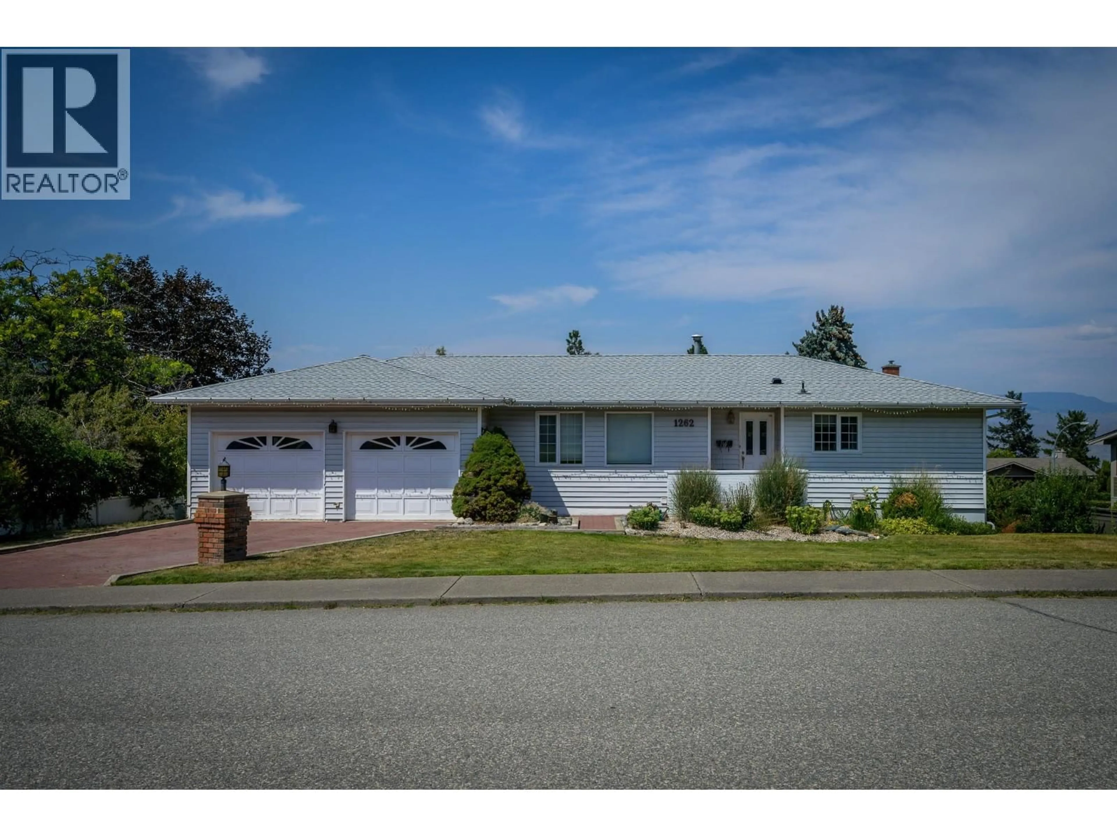 Home with vinyl exterior material, street for 1262 GIBRALTAR WYND, Kamloops British Columbia V2C1S7