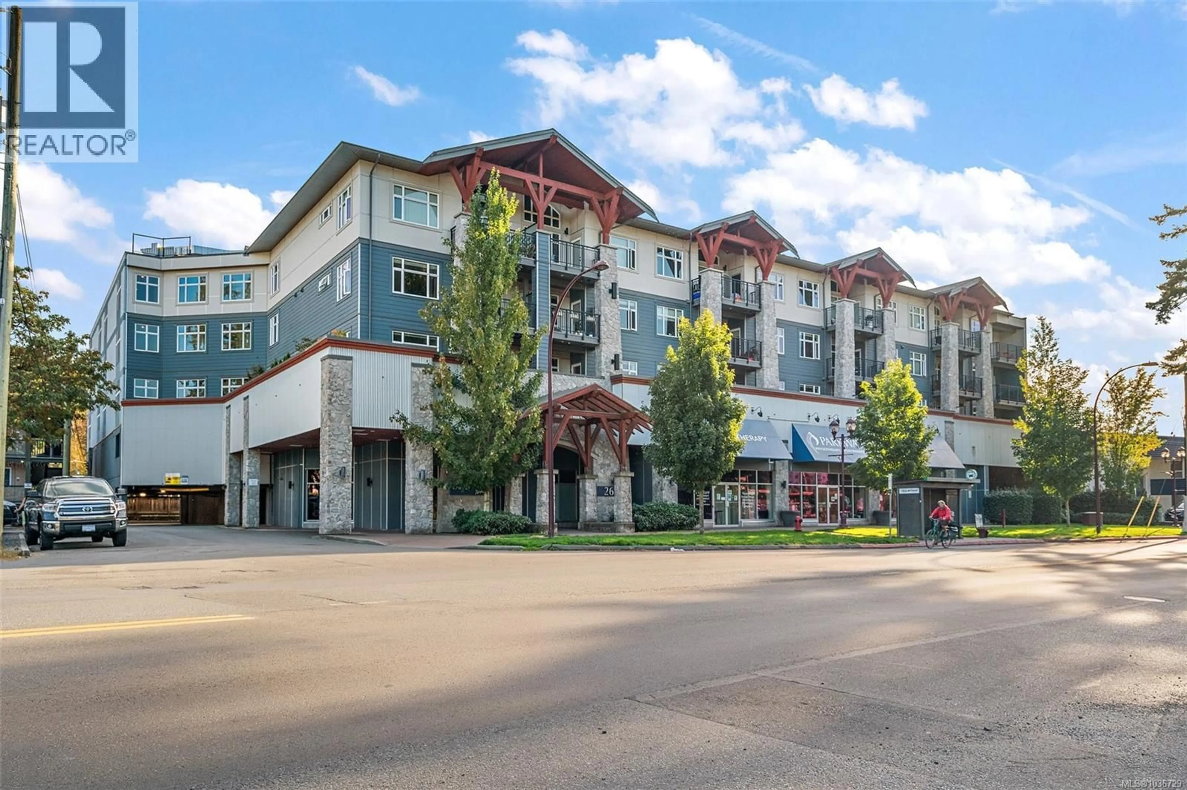 Patio, building for 212 - 2655 SOOKE ROAD, Langford British Columbia V9C3N8