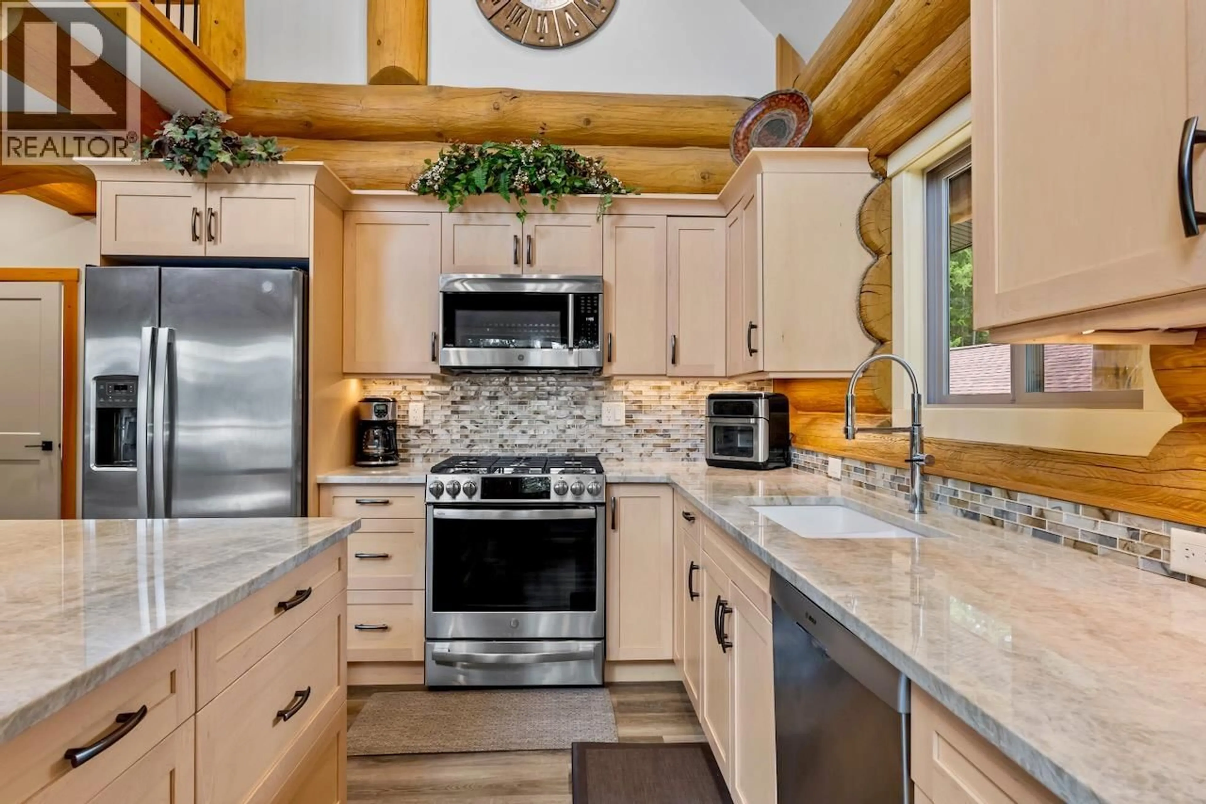 Open concept kitchen, unknown for 2589 AIRSTRIP ROAD, Anglemont British Columbia V0E1M8