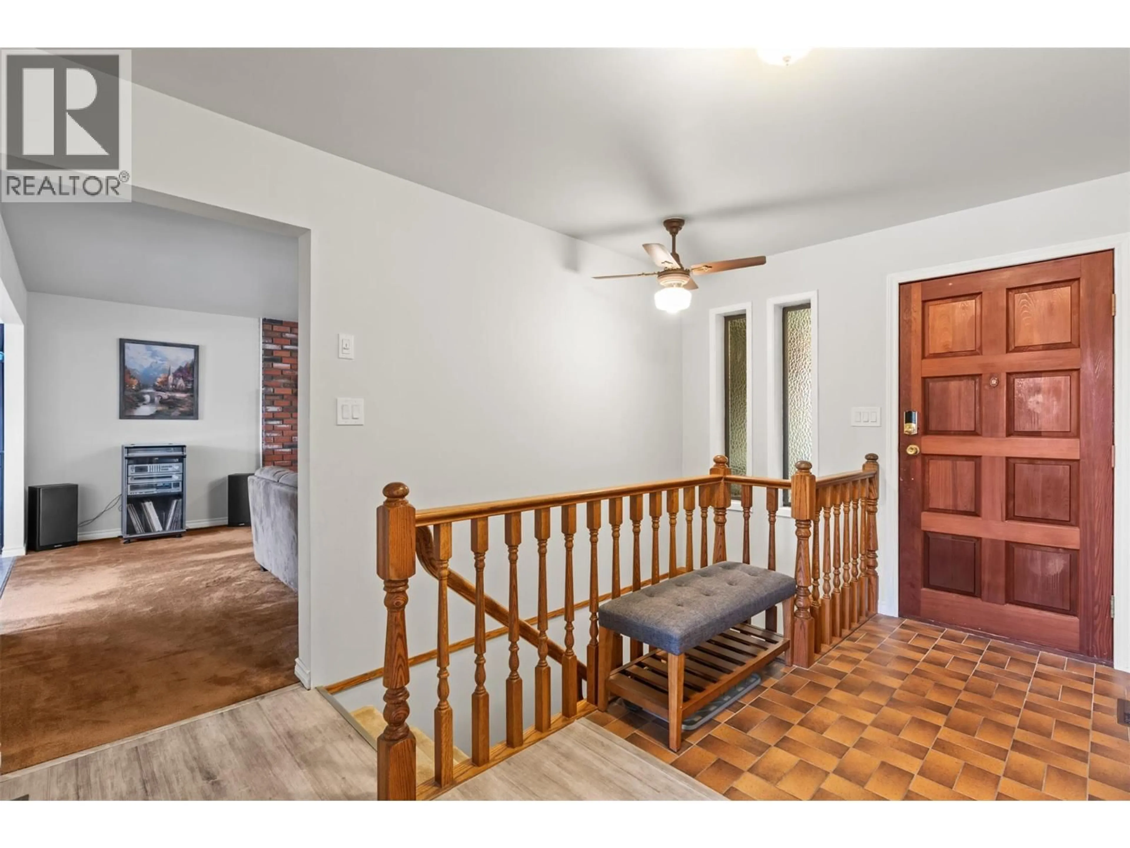 Indoor foyer for 721 GRANVILLE AVENUE, Enderby British Columbia V0E1V0