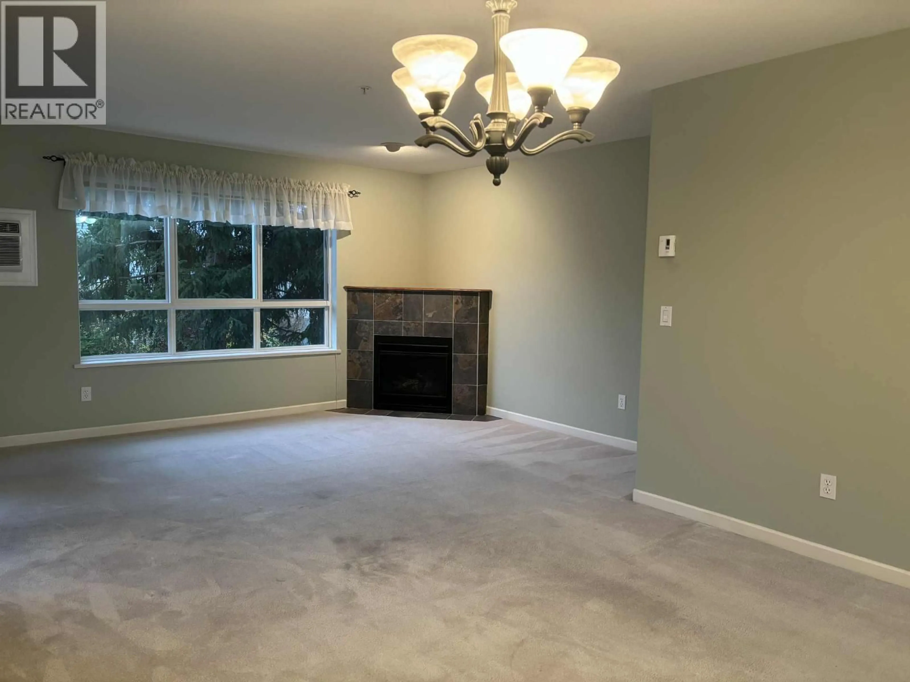 A pic of a room for 204 - 860 NICOLANI DRIVE, Kamloops British Columbia V2B5B3