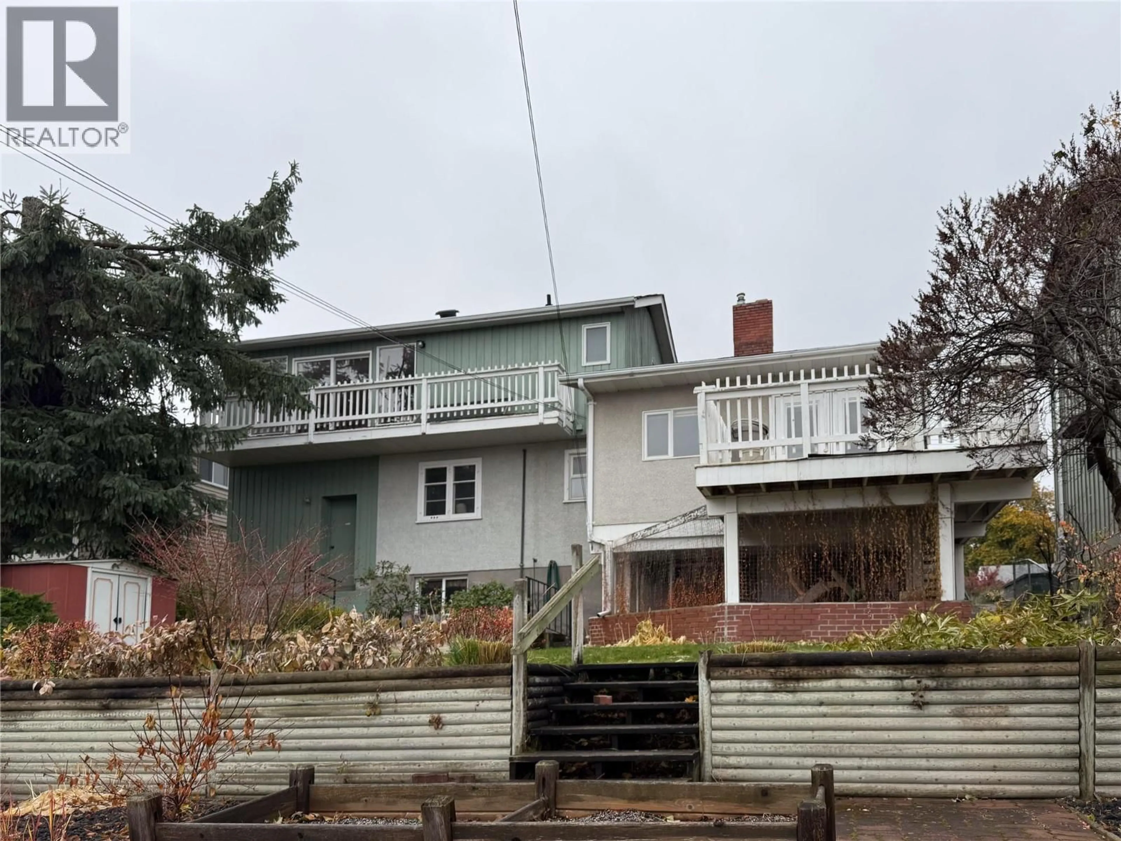 A pic from outside/outdoor area/front of a property/back of a property/a pic from drone, unknown for 624 COWAN STREET, Kamloops British Columbia V2C3G4