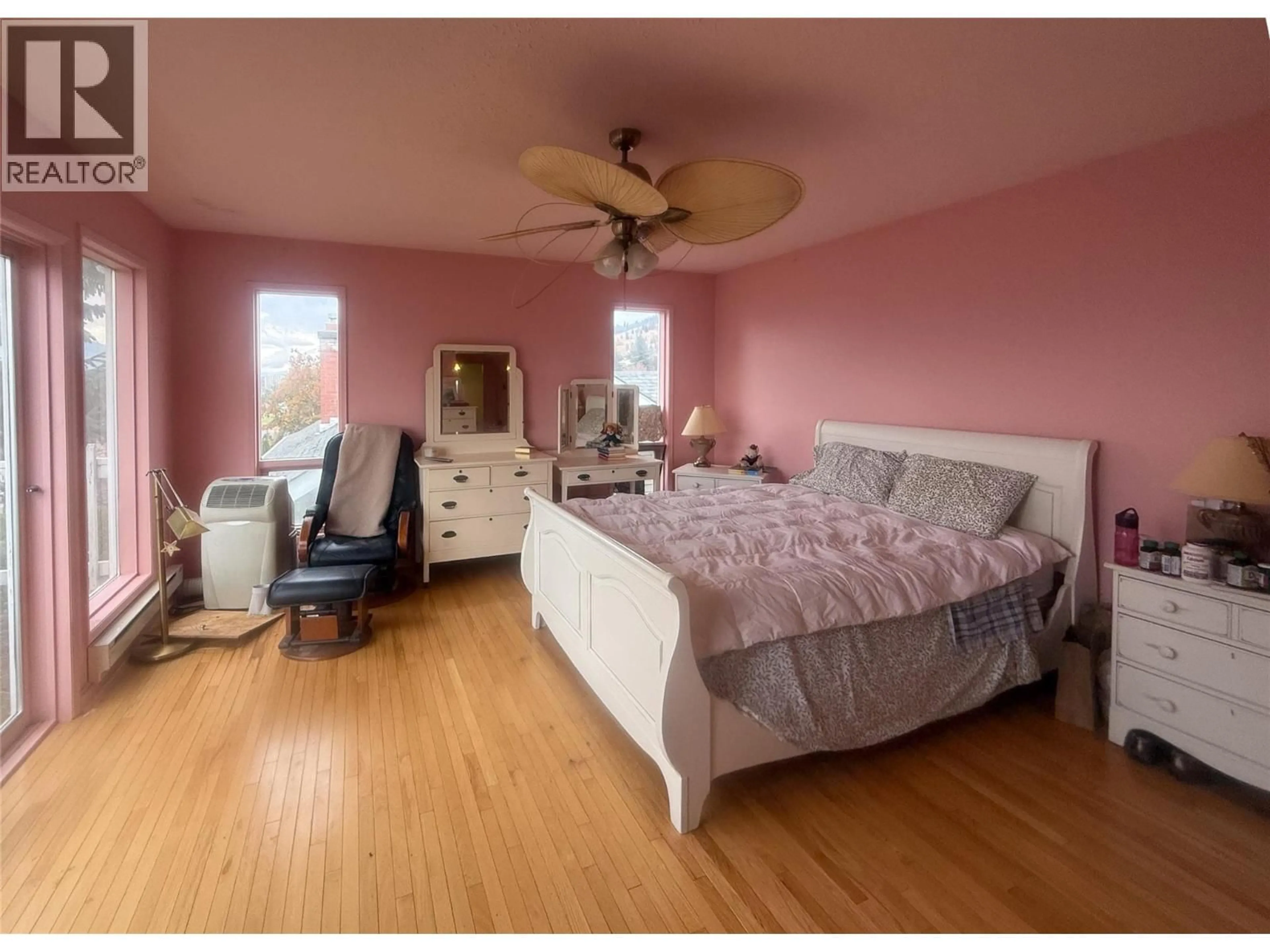 A pic of a room for 624 COWAN STREET, Kamloops British Columbia V2C3G4