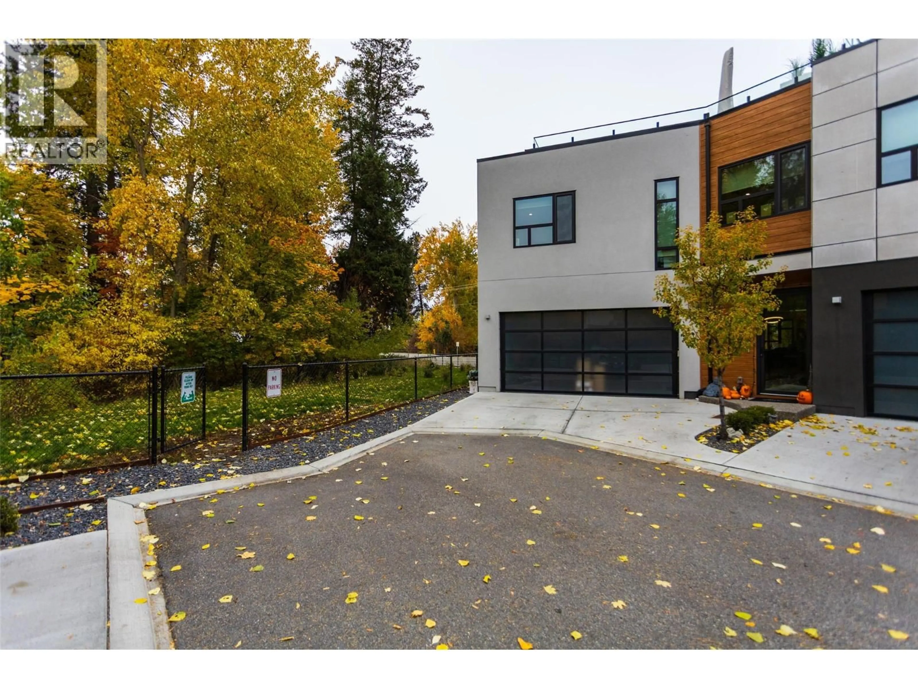 Home with brick exterior material, street for 9 - 525 MCCLURE ROAD, Kelowna British Columbia V1W1K9