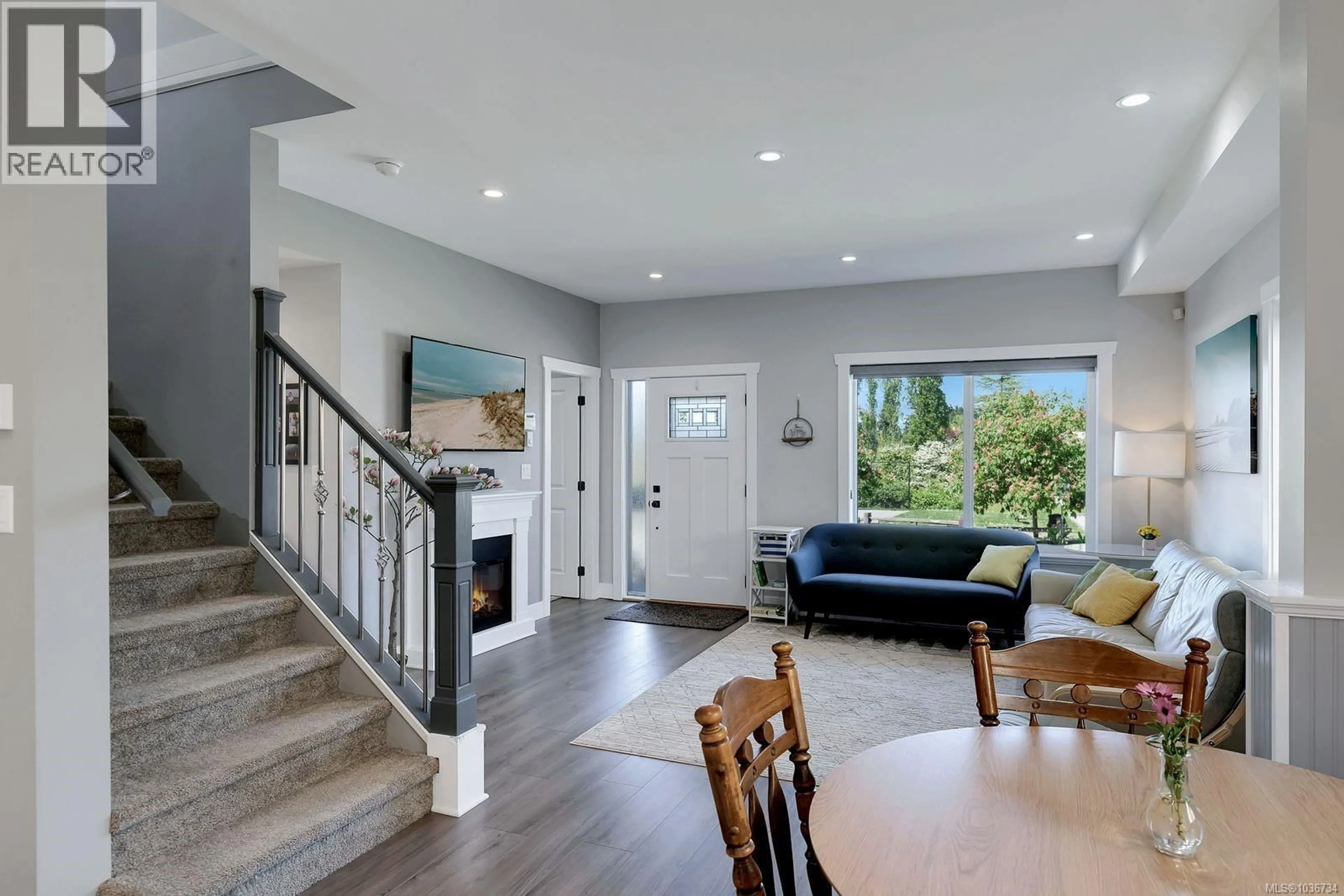 Living room with furniture, unknown for 391 CAMBIE ROAD, Nanaimo British Columbia V9R0G7
