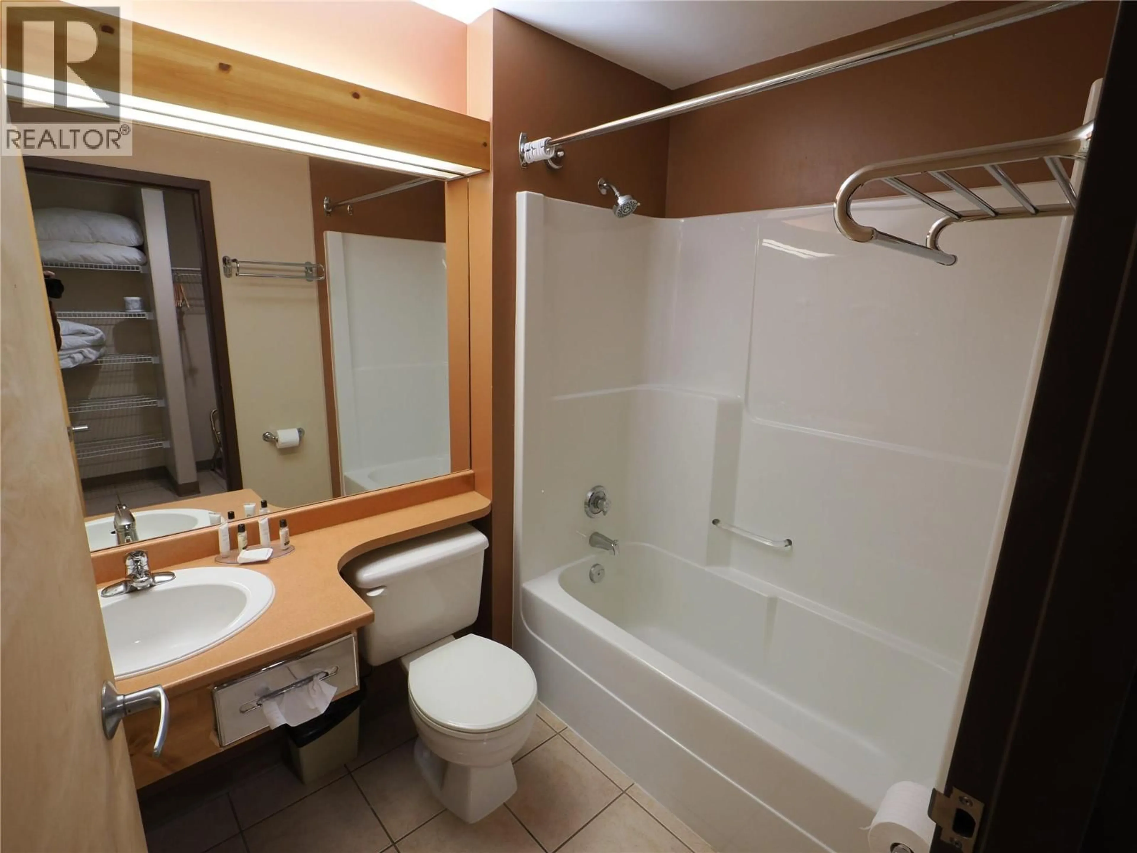 Standard bathroom, unknown for 115 - 5340 BIG WHITE ROAD, Big White British Columbia V1P1P3