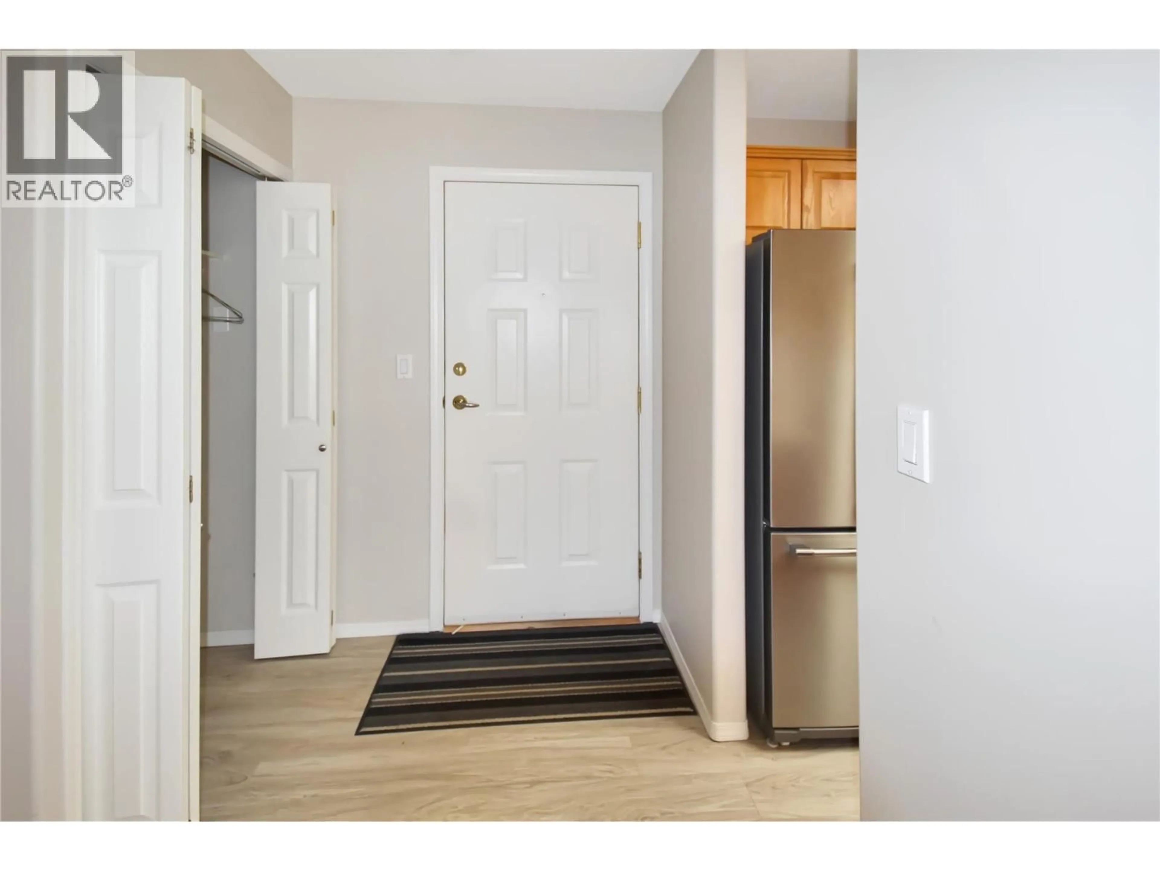 Indoor entryway for 106 - 1201 KOKANEE DRIVE OTHER NORTH, Cranbrook British Columbia V1C6P8