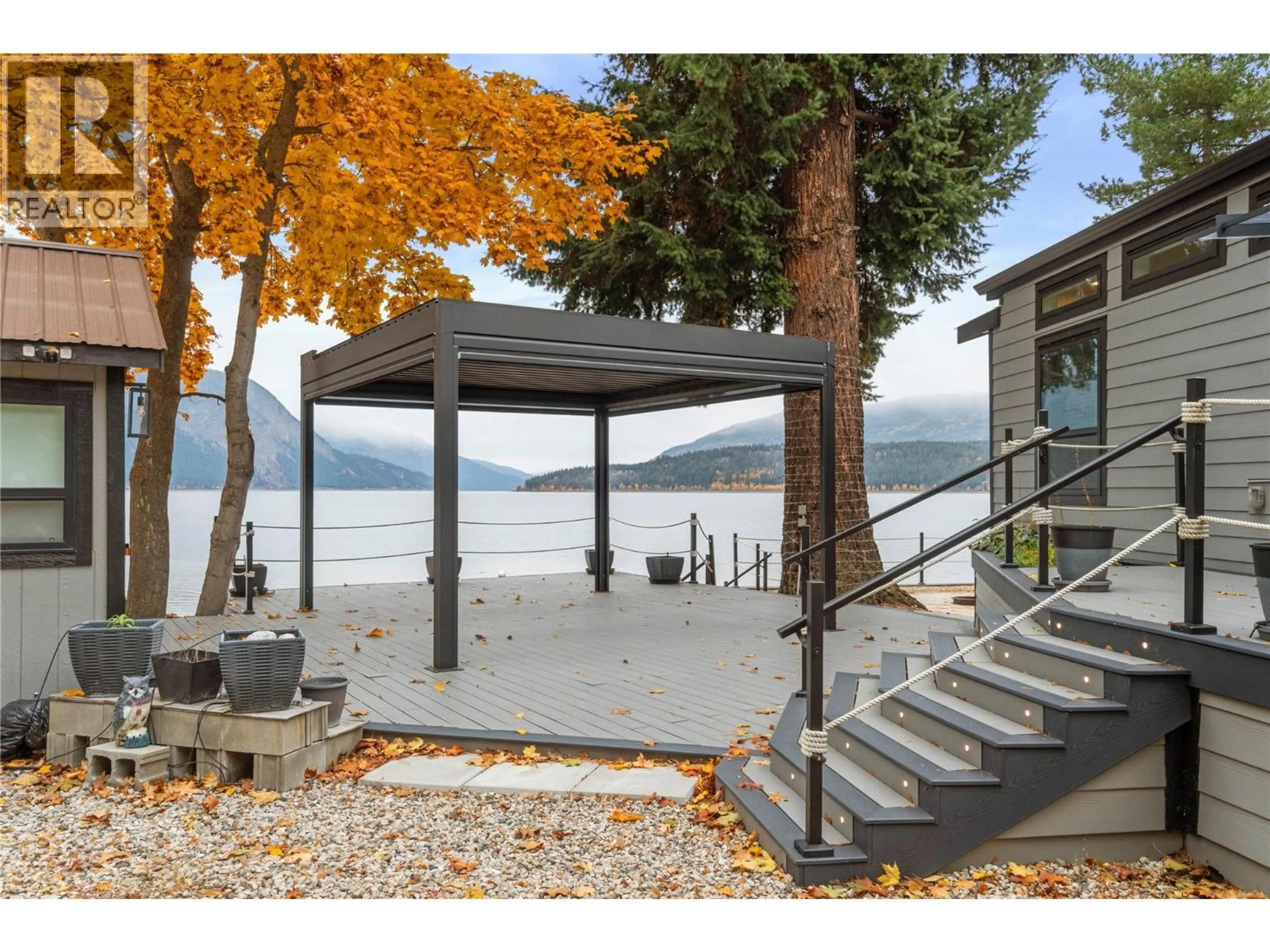 Patio, water/lake/river/ocean view for 5368 PIERRES POINT ROAD NORTHWEST, Salmon Arm British Columbia V1E4M2