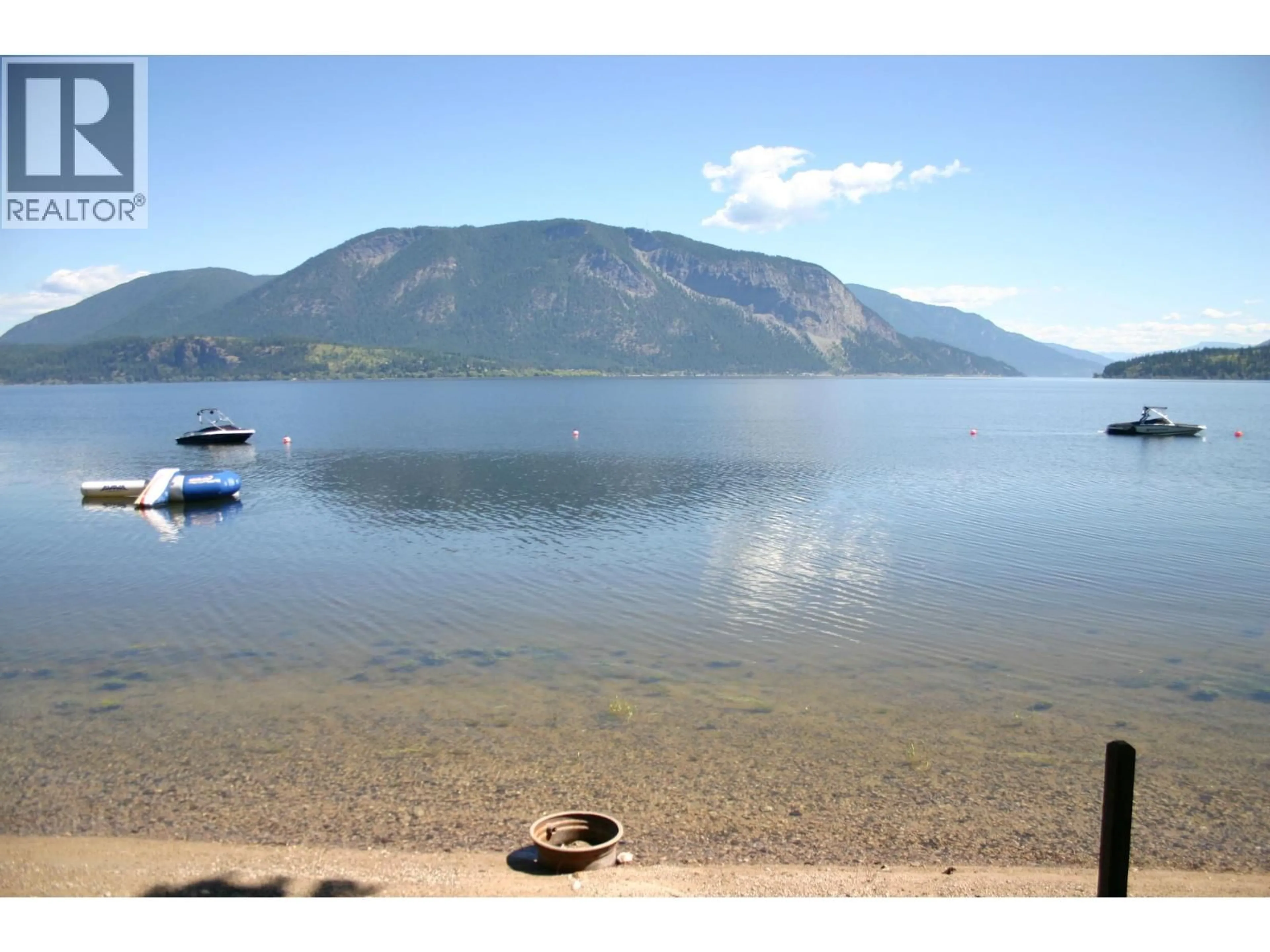 Blurry image for 5368 PIERRES POINT ROAD NORTHWEST, Salmon Arm British Columbia V1E4M2