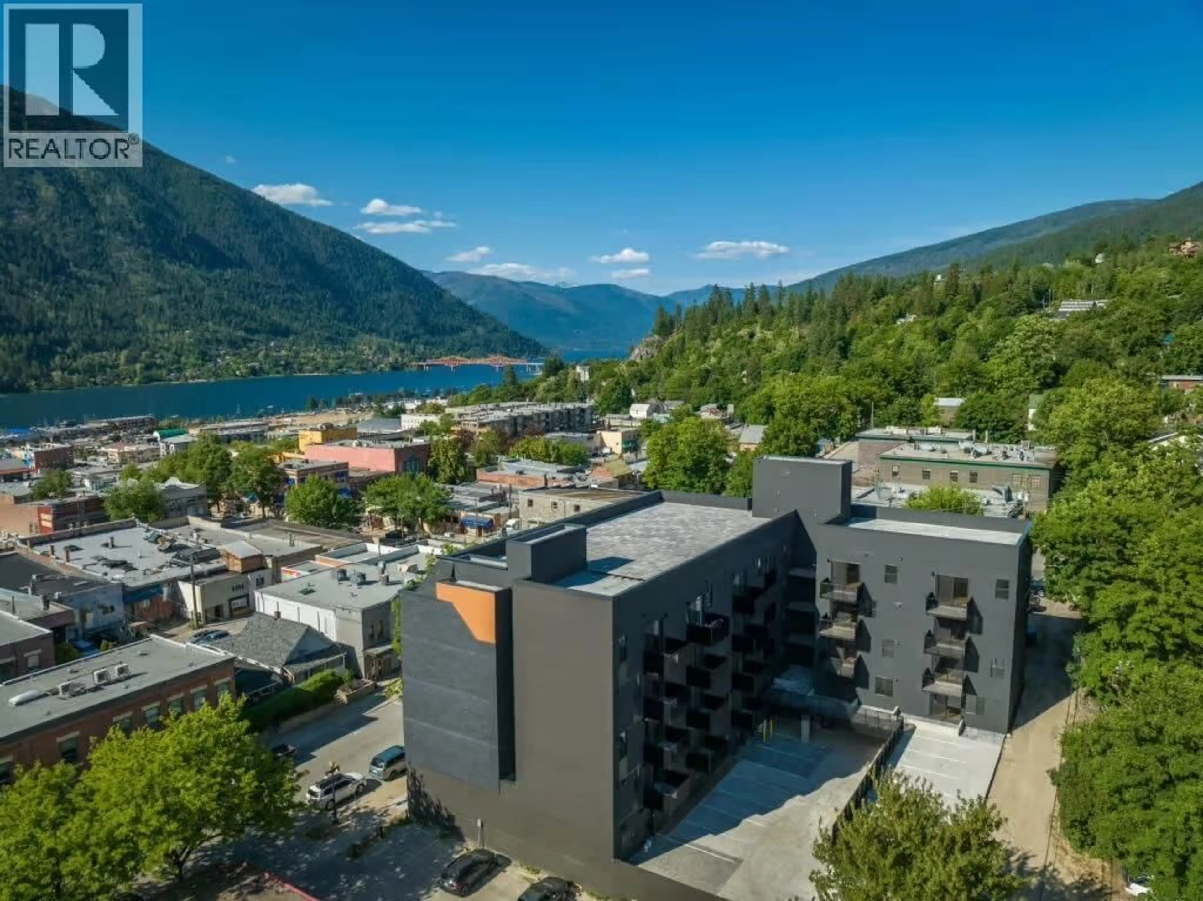 A pic from outside/outdoor area/front of a property/back of a property/a pic from drone, mountain view for 506 - 514 VICTORIA STREET, Nelson British Columbia V1L4K8