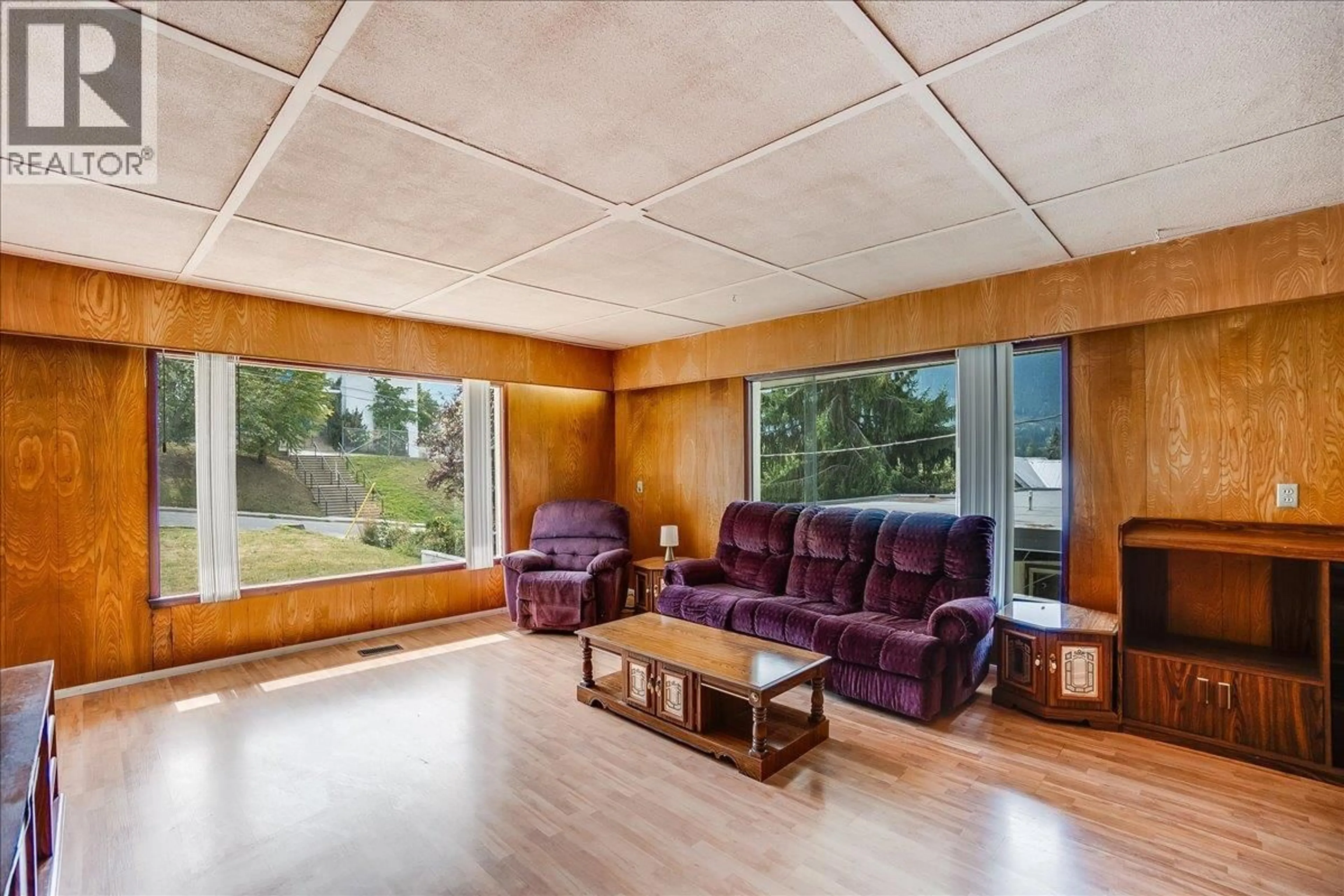 Living room with furniture, unknown for 811 LATIMER STREET, Nelson British Columbia V1L4V6