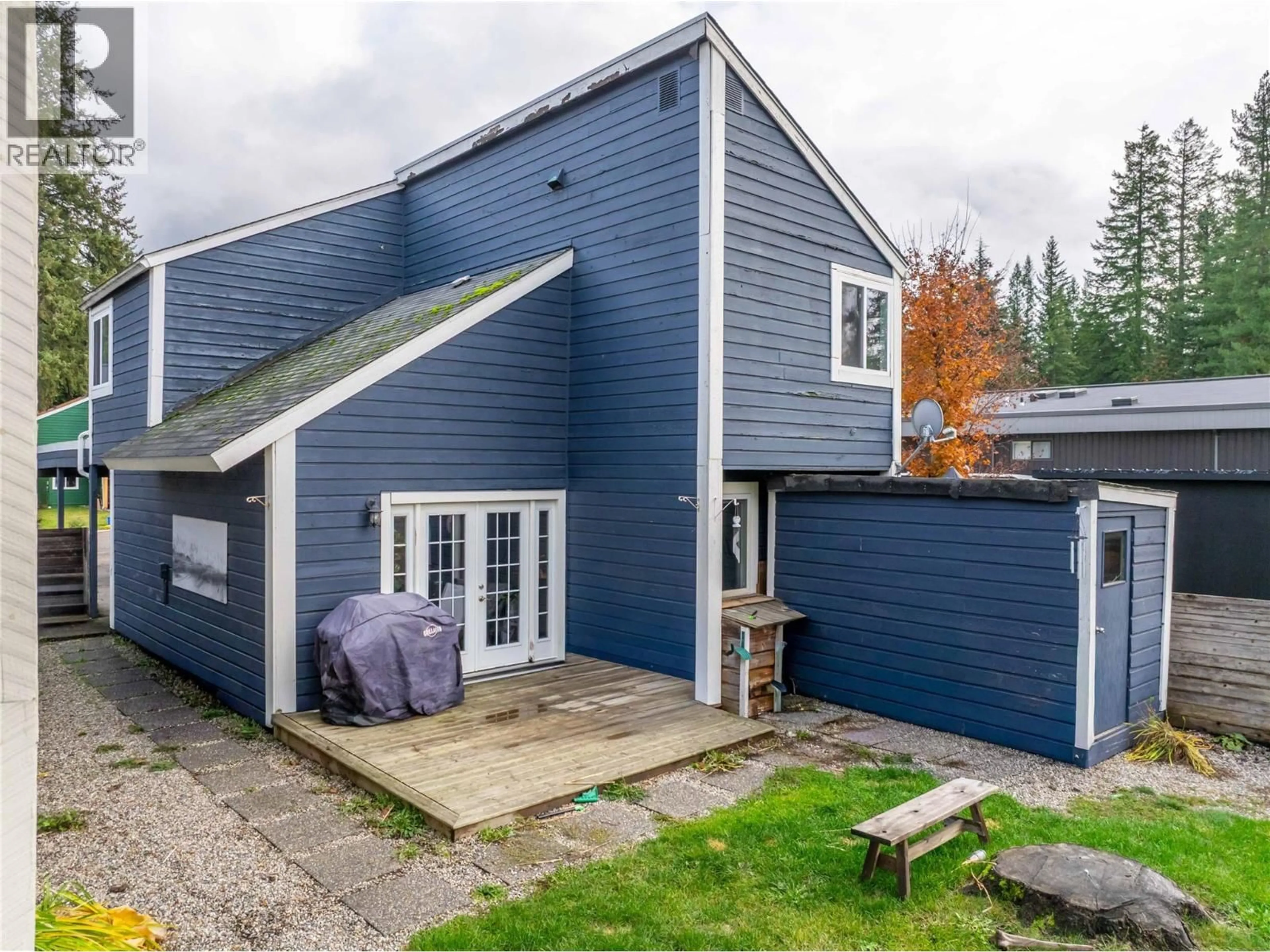A pic from outside/outdoor area/front of a property/back of a property/a pic from drone, street for 141 GREELY CRESCENT, Revelstoke British Columbia V0E2S0