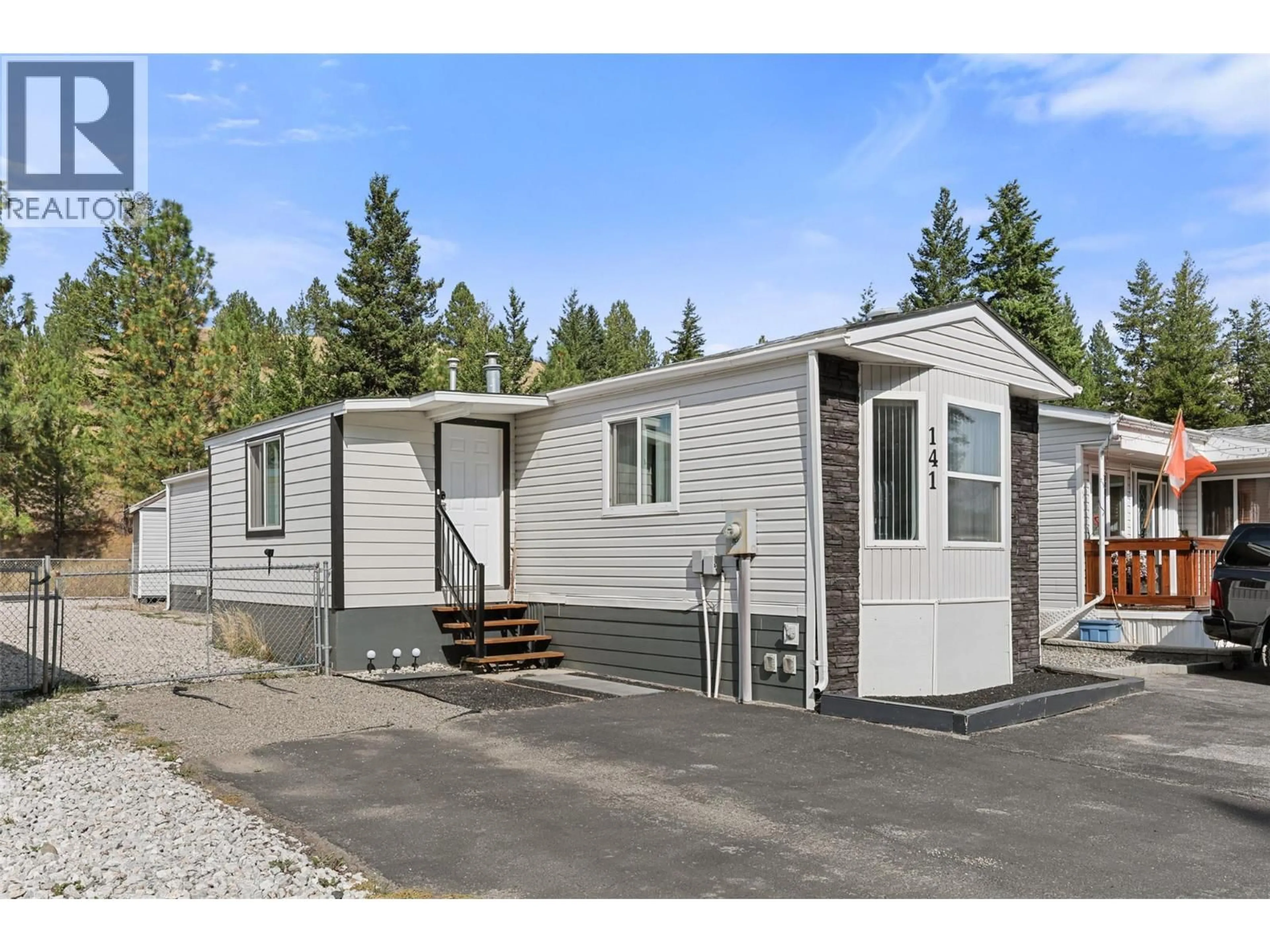 Home with vinyl exterior material, street for 141 - 1555 HOWE ROAD, Kamloops British Columbia V1S1Y4