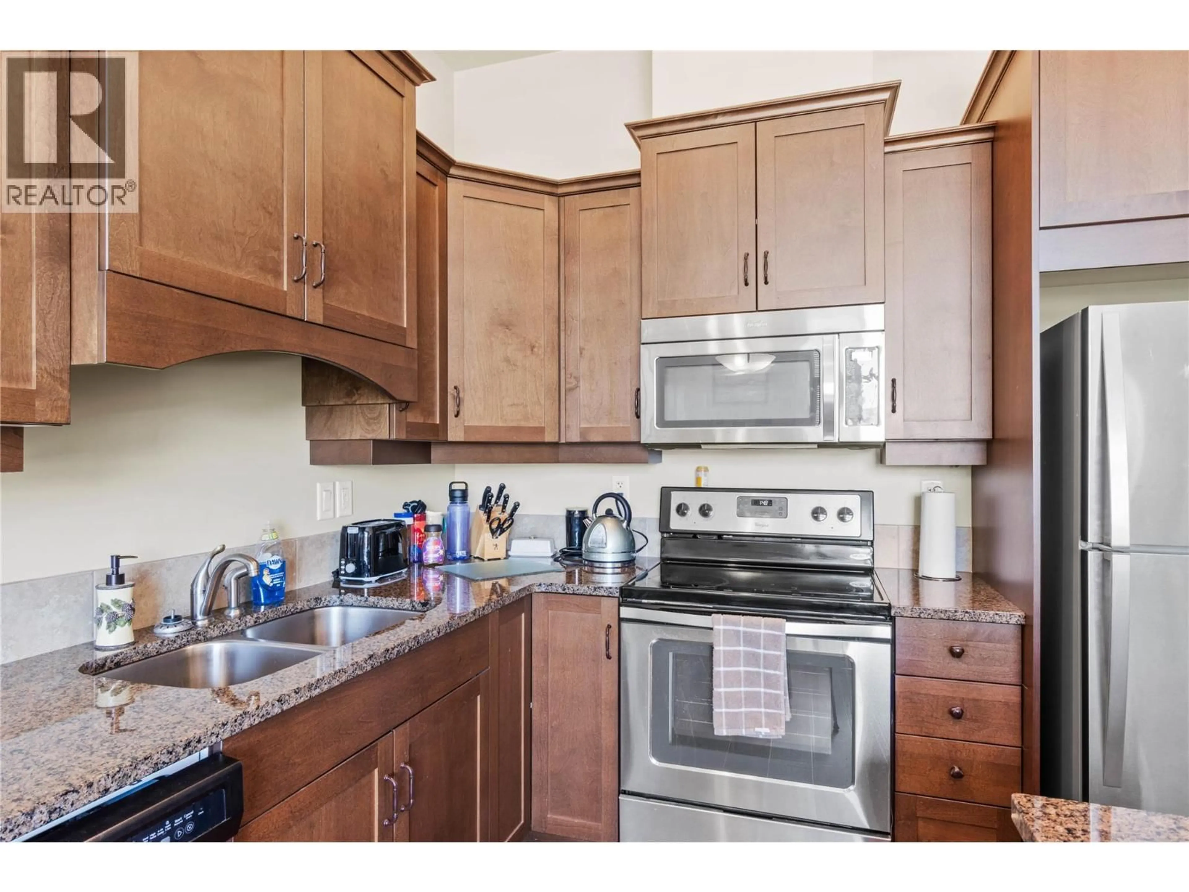 Standard kitchen, unknown for 216 - 755 MCGILL ROAD, Kamloops British Columbia V2C0B6