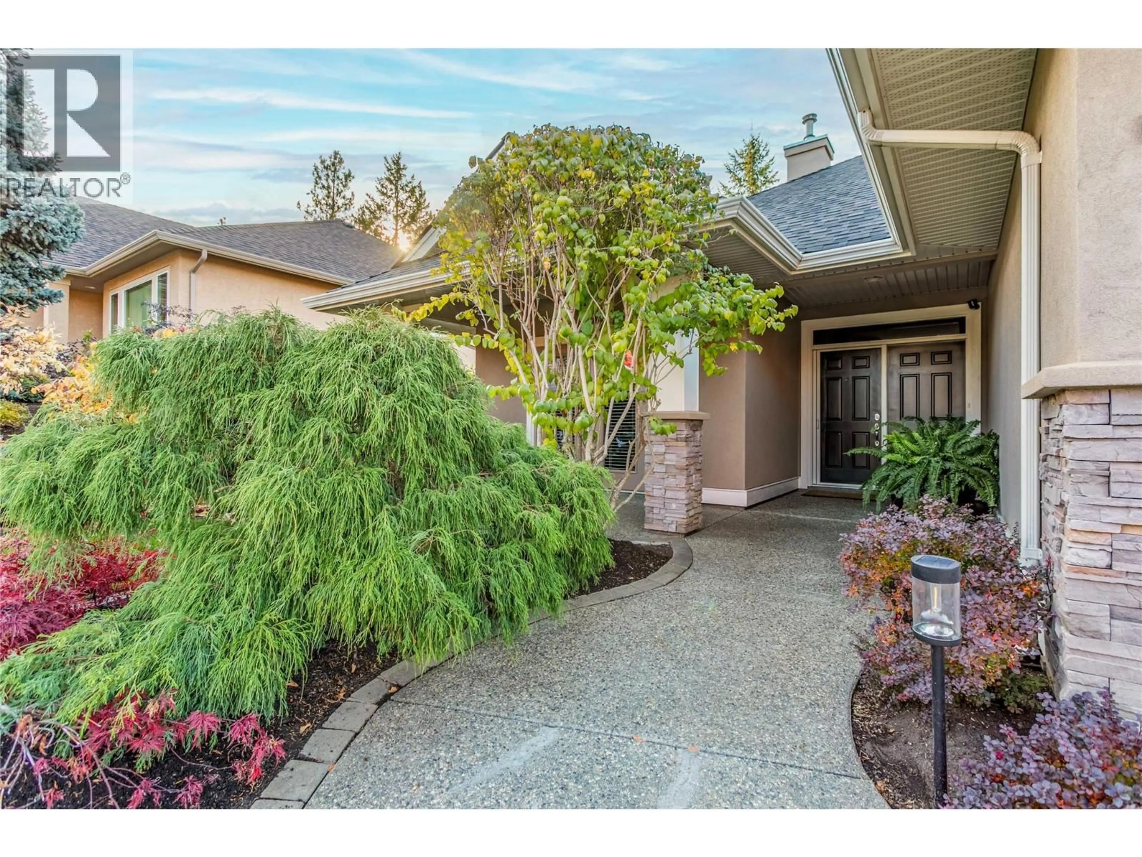 Unknown for 4116 GALLAGHERS WOODLANDS DRIVE SOUTH, Kelowna British Columbia V1W4X4