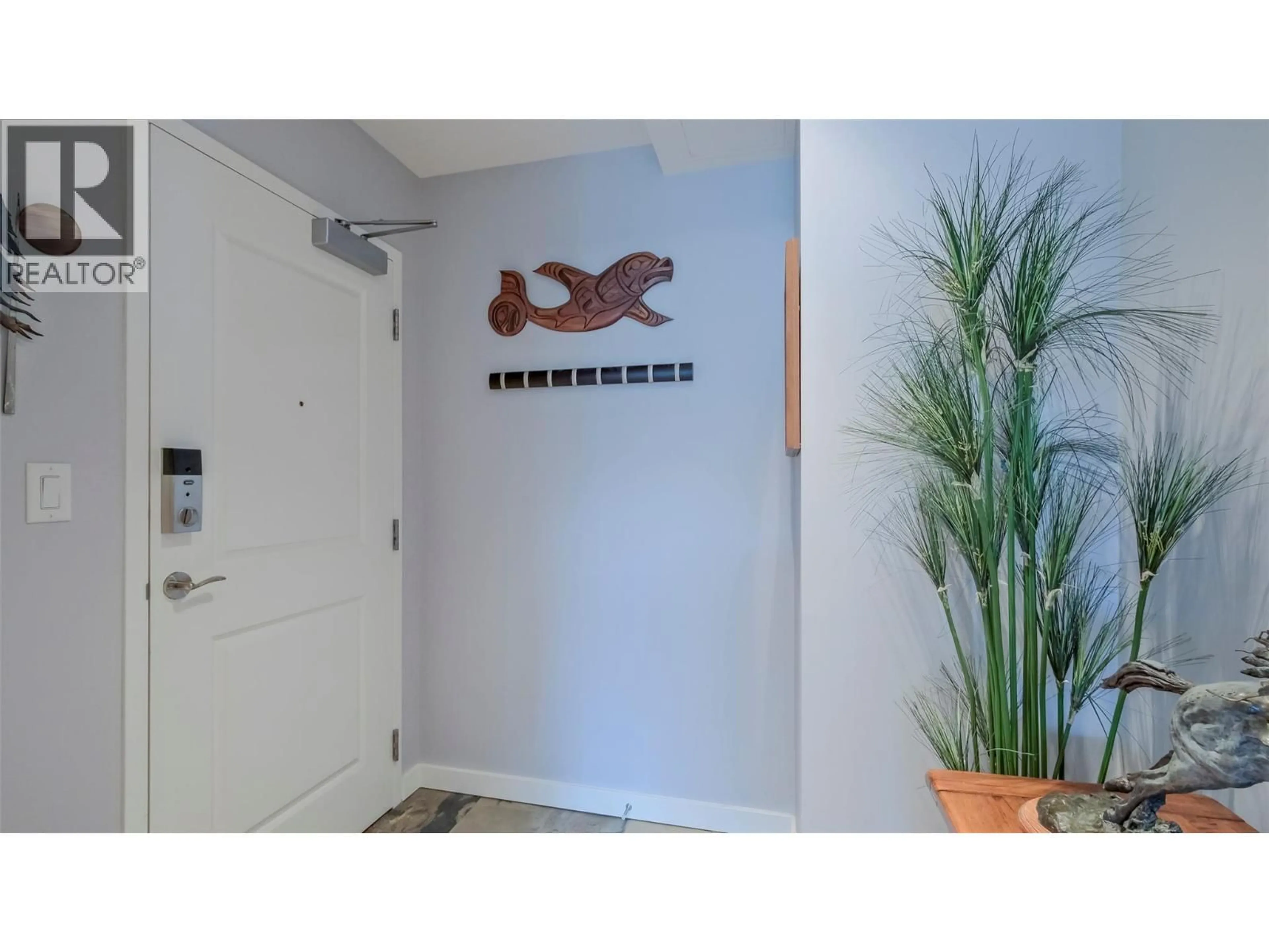 Indoor entryway for 506 - 3301 SKAHA LAKE ROAD, Penticton British Columbia V2A6G6