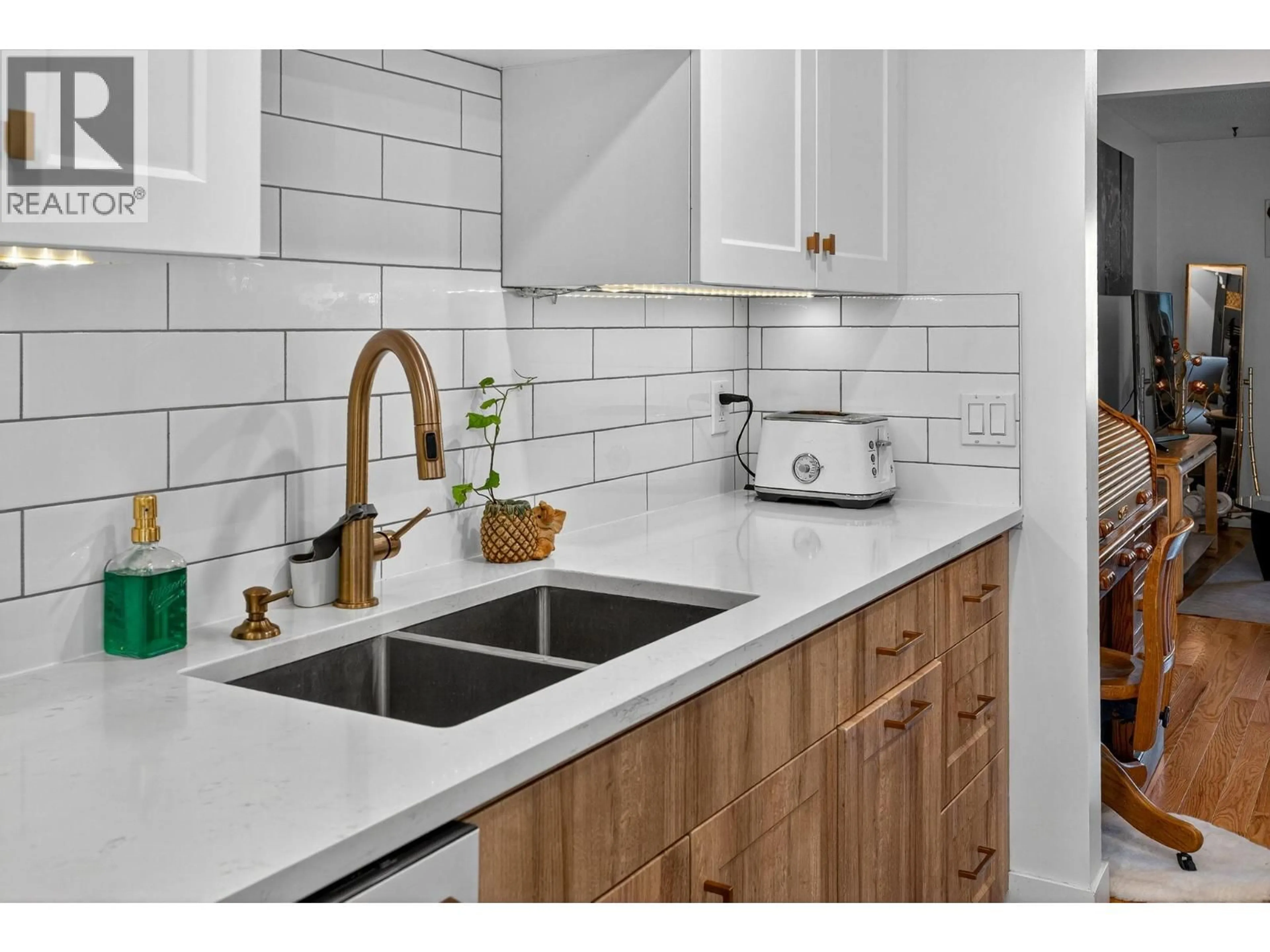 Unknown for 107 - 1050 SPRINGFIELD ROAD, Kelowna British Columbia V1Y8J7