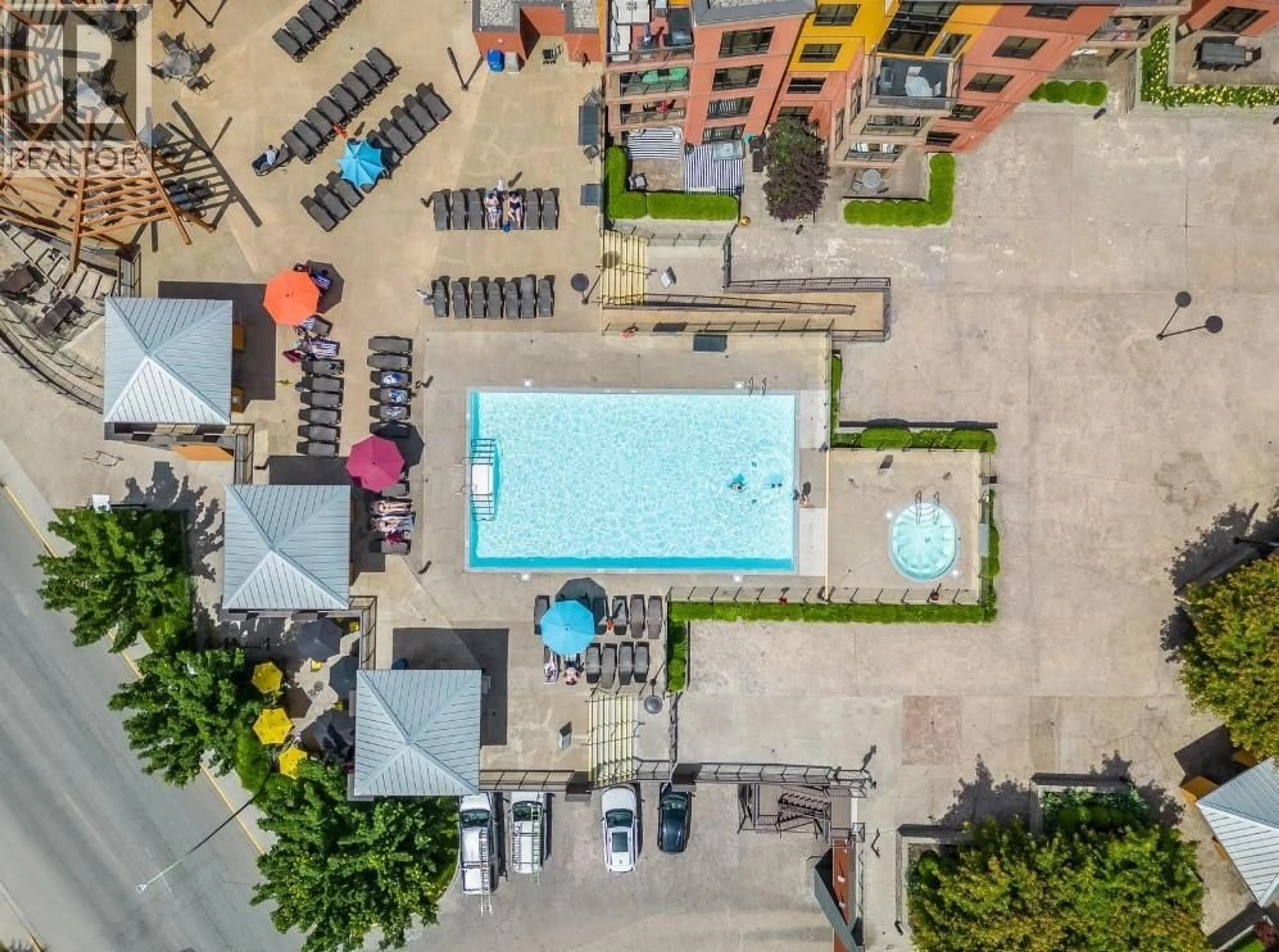 Pool for 633 - 654 COOK ROAD, Kelowna British Columbia V1W3G7