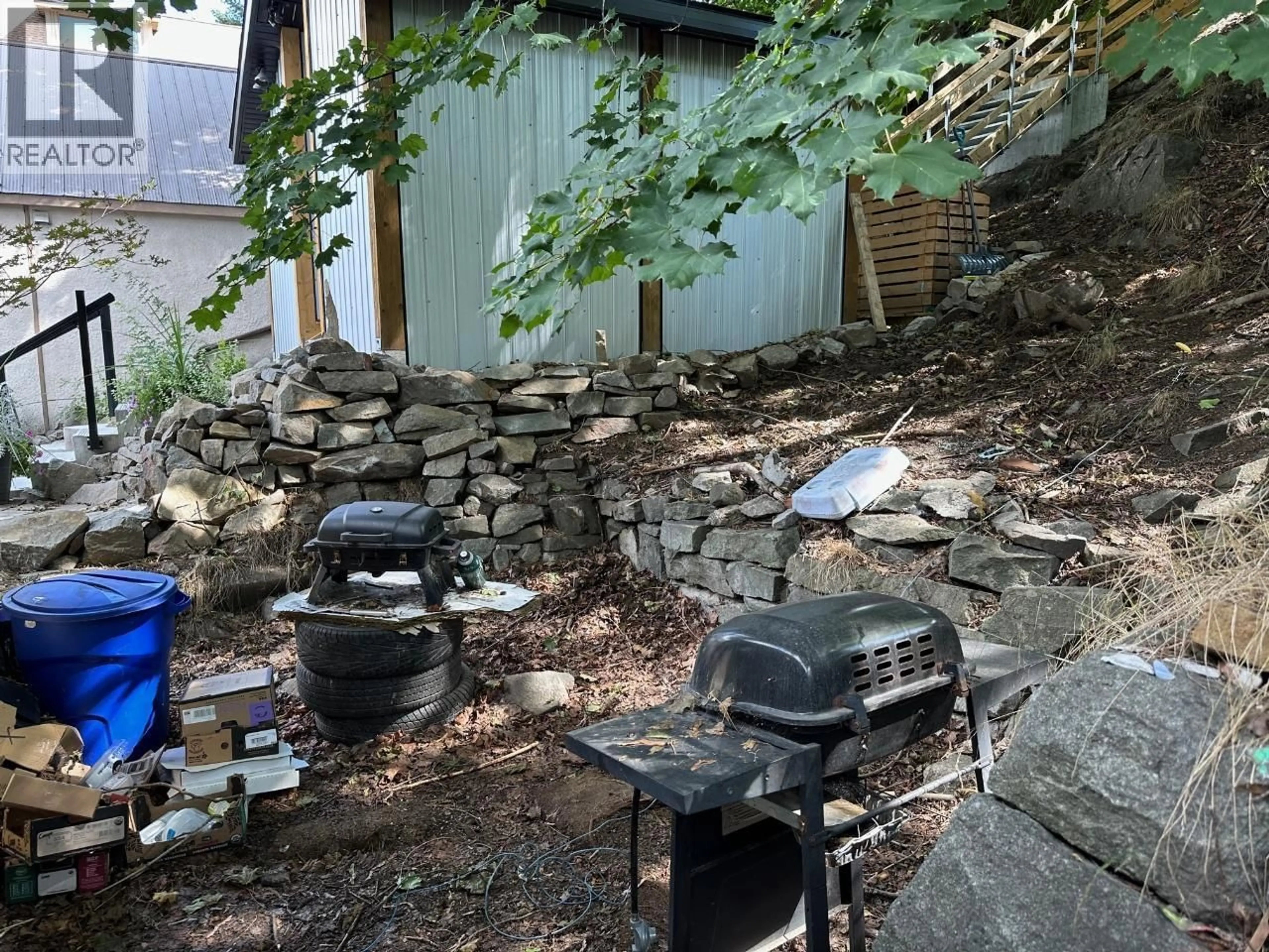 Patio, street for 519 HALL STREET, Nelson British Columbia V1L1Z1